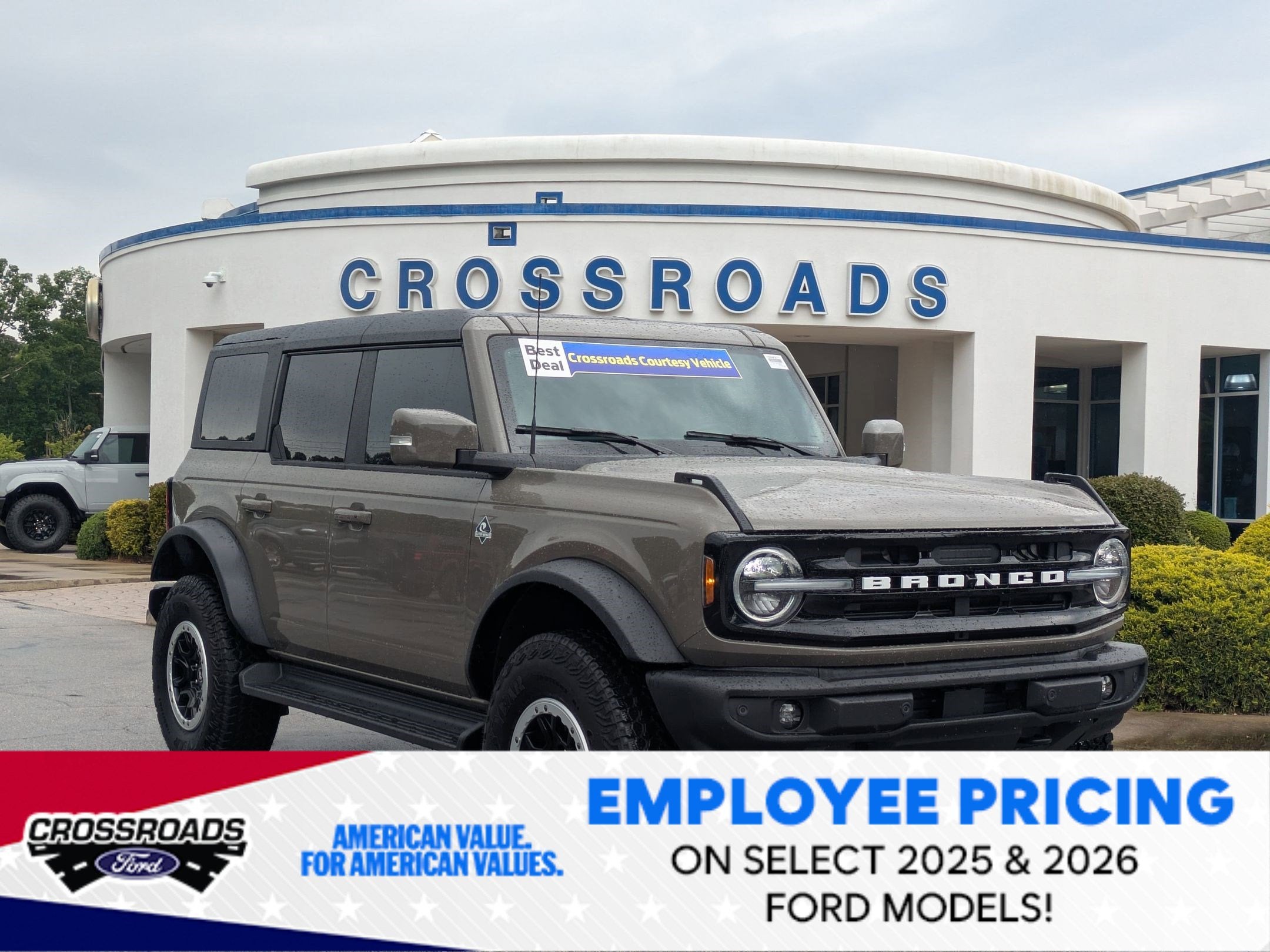 2025 Ford Bronco Outer Banks - Crossroads Courtesy Demo