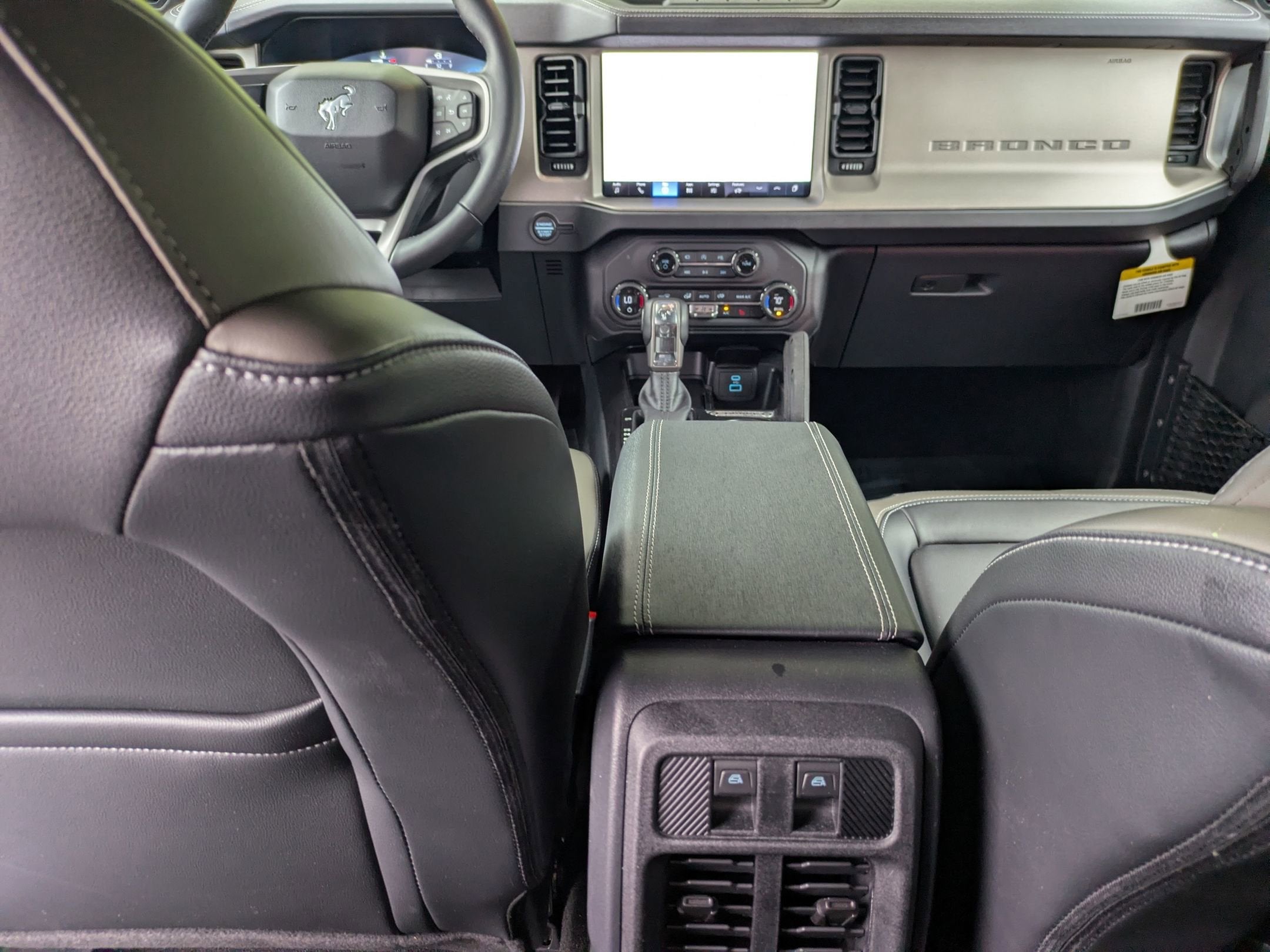 2025 Ford Bronco Outer Banks - Crossroads Courtesy Demo
