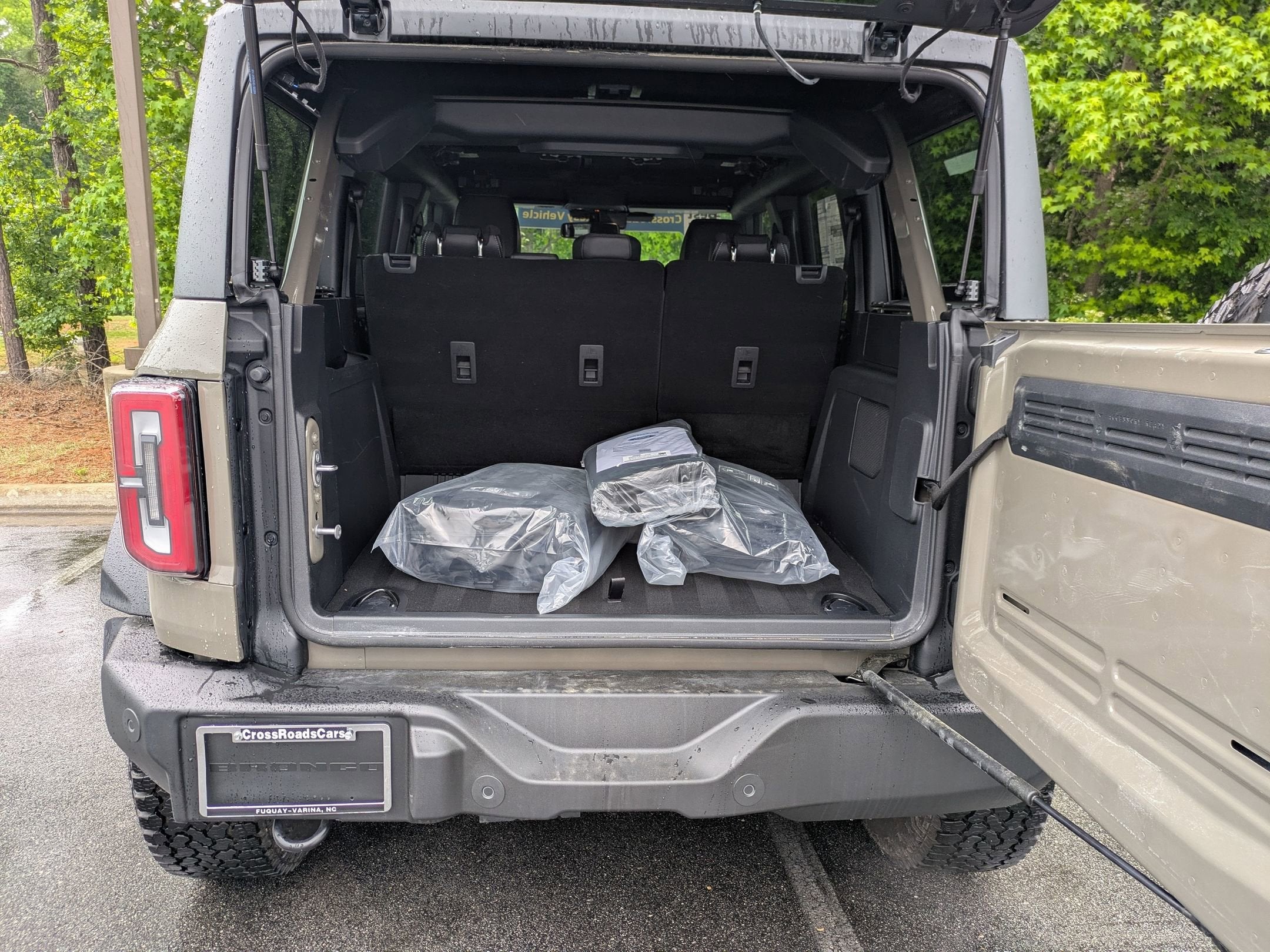 2025 Ford Bronco Outer Banks - Crossroads Courtesy Demo