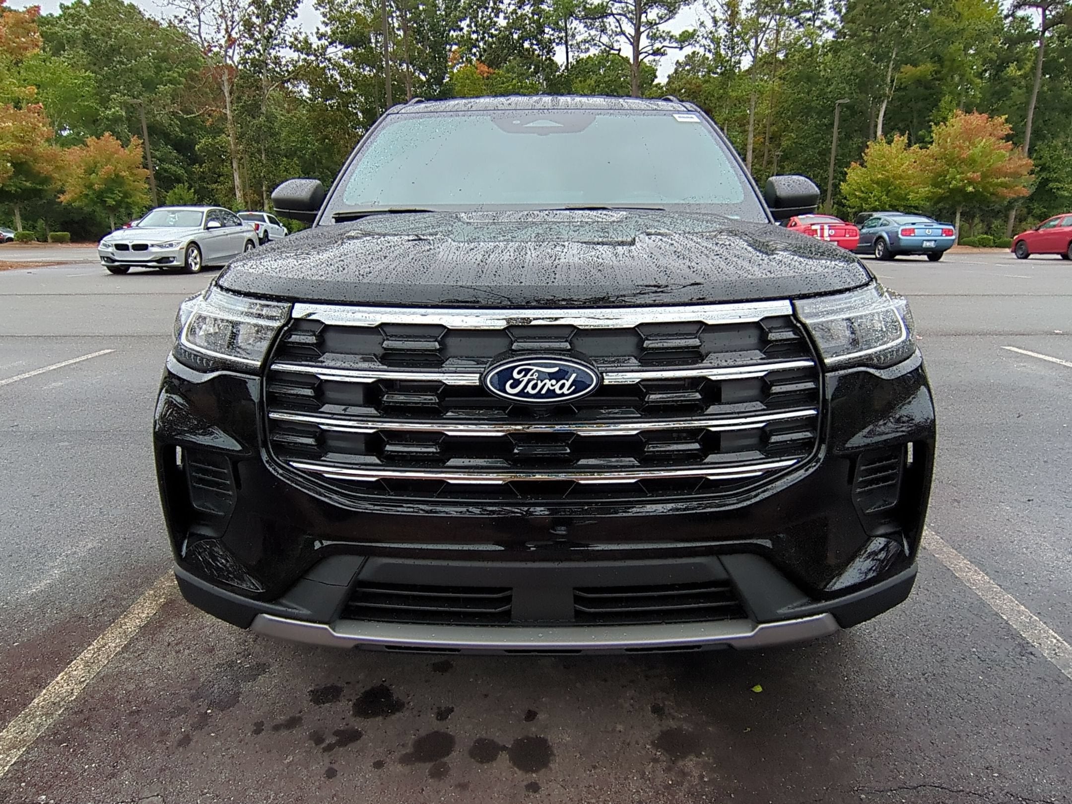 2027 Ford Explorer Active w/200A Pkg