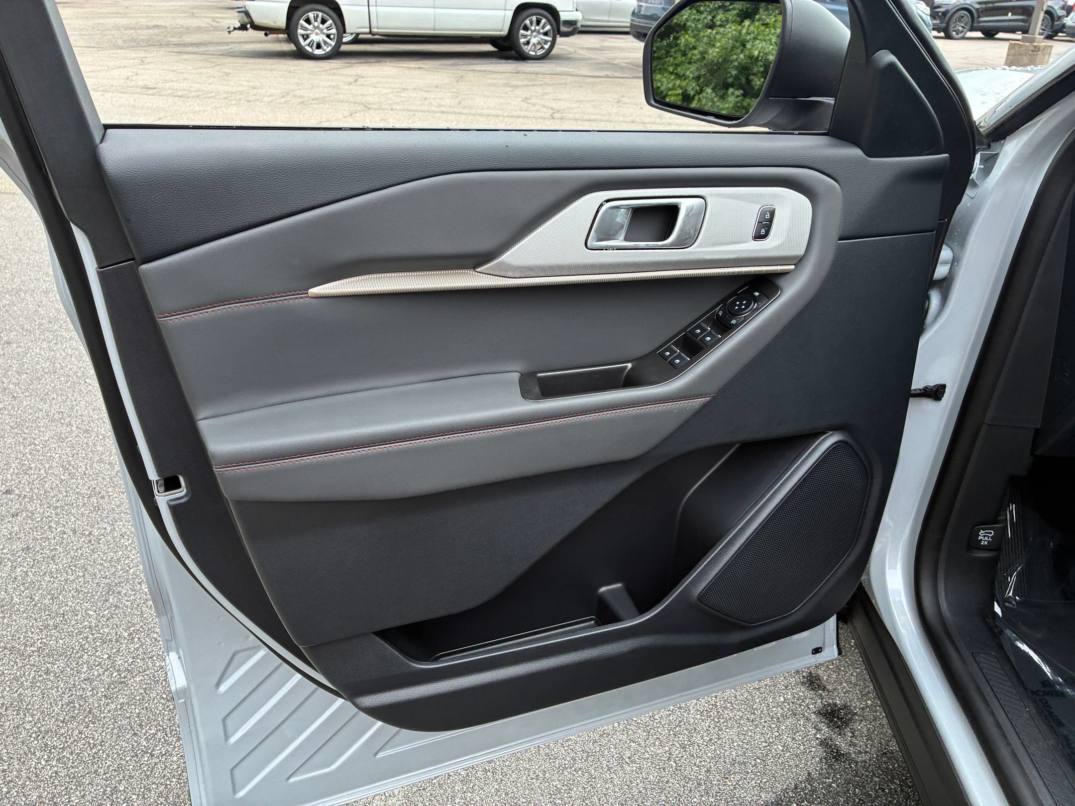 2026 Ford Explorer Active w/100A Pkg