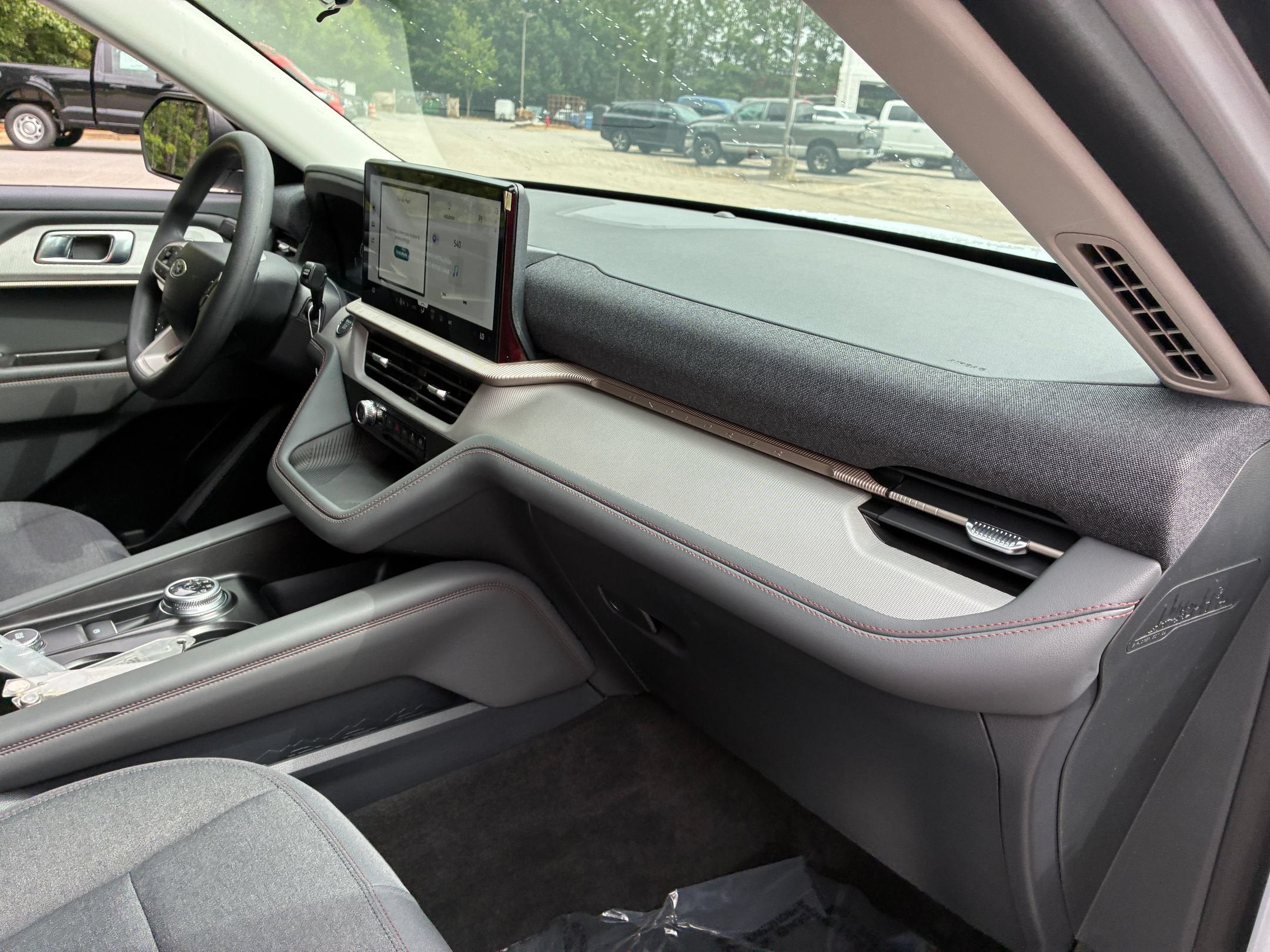 2026 Ford Explorer Active w/100A Pkg