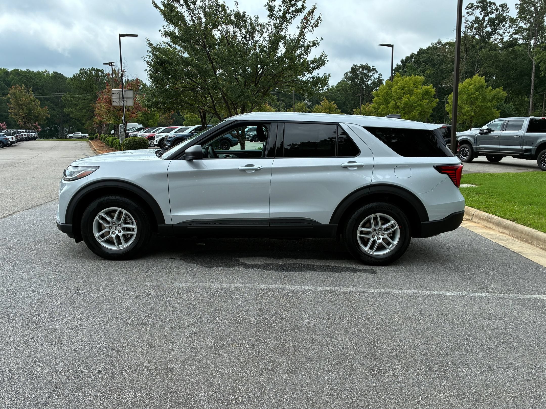 2026 Ford Explorer Active w/100A Pkg