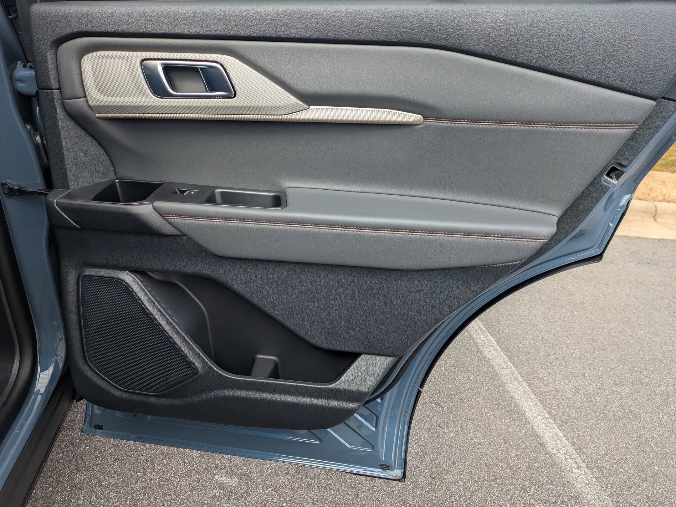 2026 Ford Explorer Active w/200A Pkg