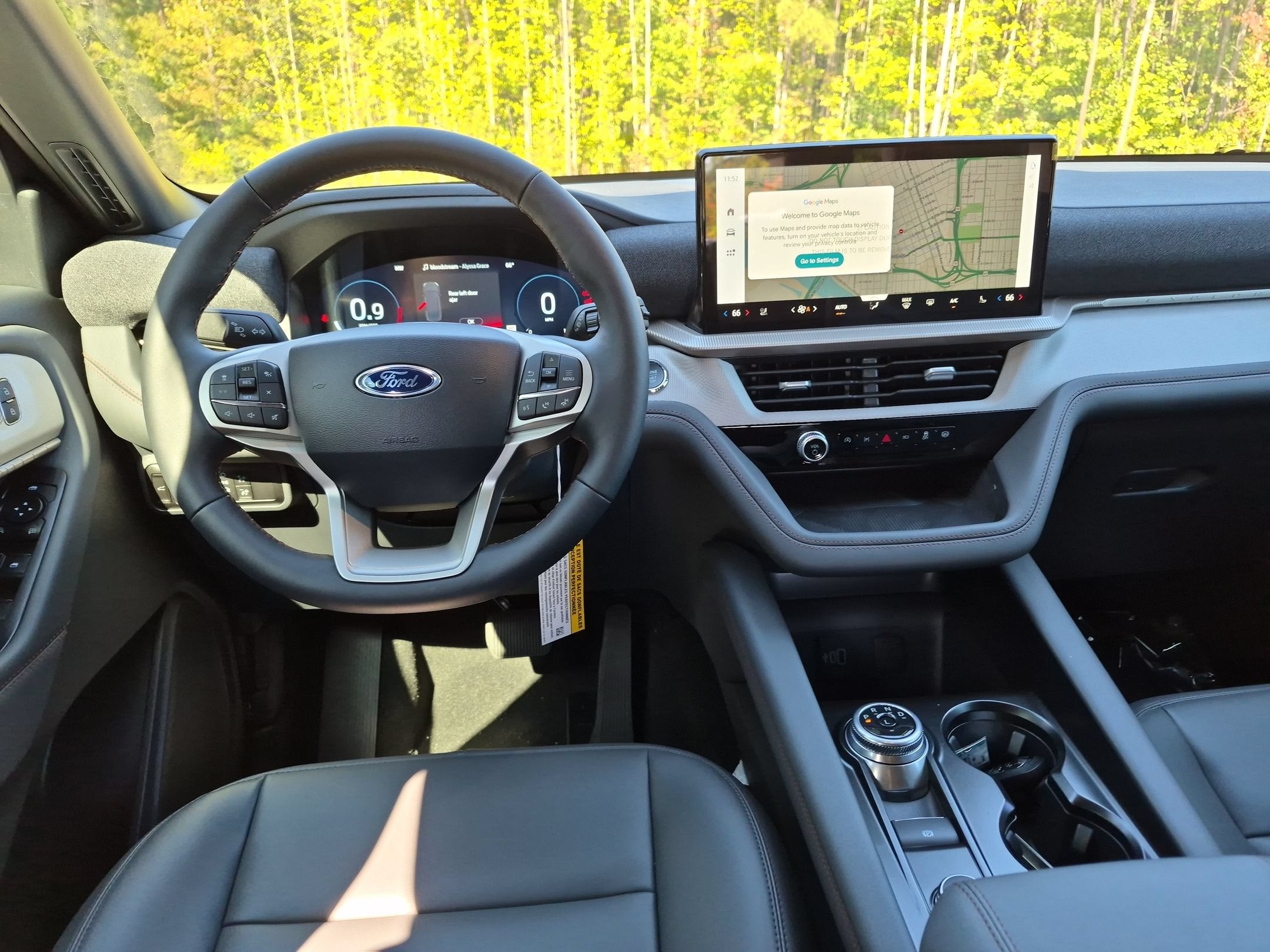 2027 Ford Explorer Active w/200A Pkg