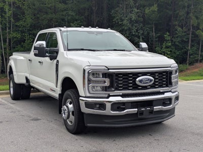 2026 Ford Super Duty F-350 DRW LARIAT