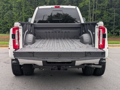 2026 Ford Super Duty F-350 DRW LARIAT