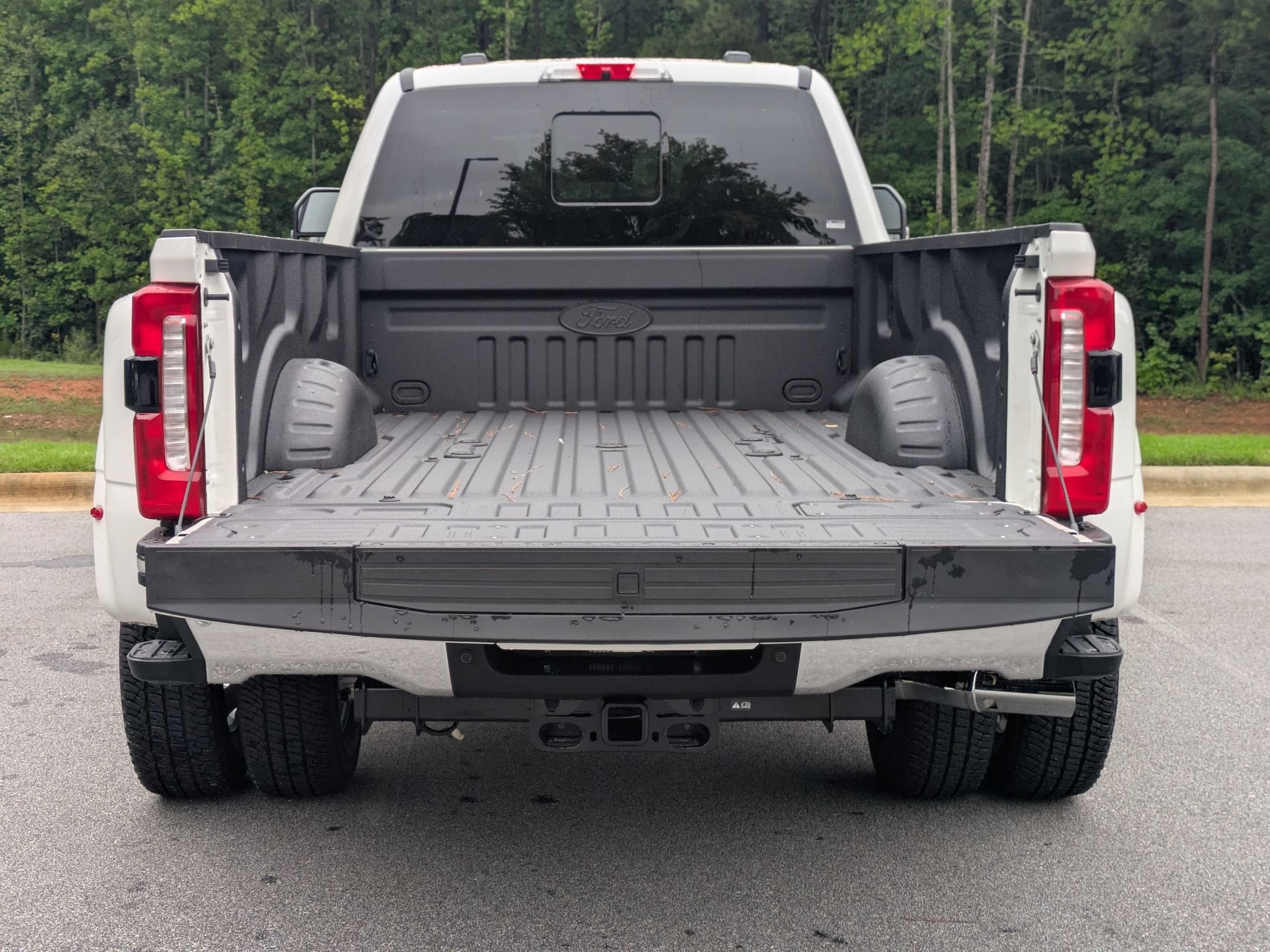 2026 Ford Super Duty F-350 DRW LARIAT