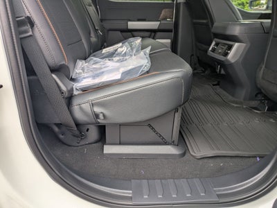 2026 Ford Super Duty F-350 DRW LARIAT