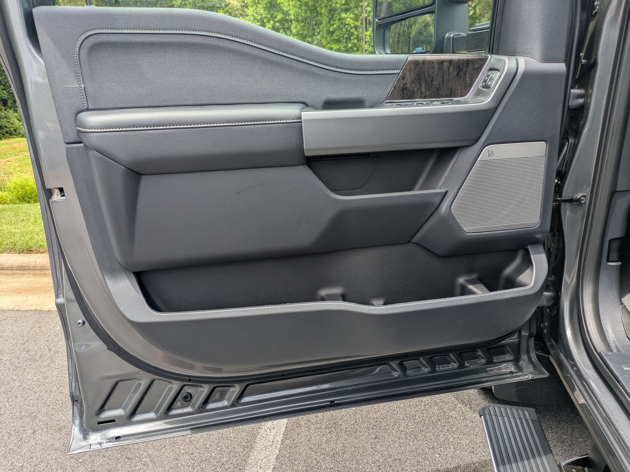 2026 Ford Super Duty F-350 DRW LARIAT
