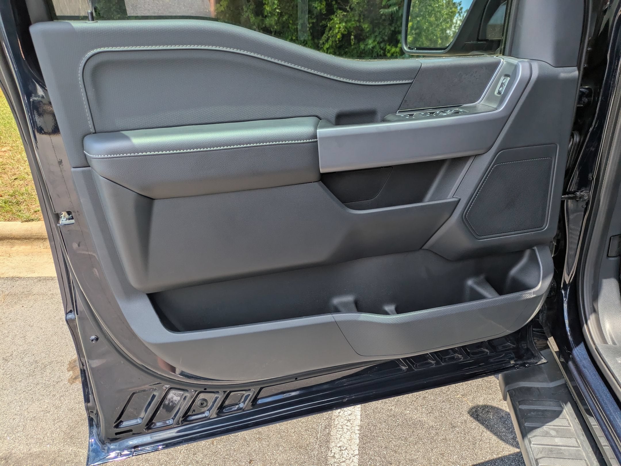 2026 Ford F-150 XLT - Crossroads Courtesy Demo