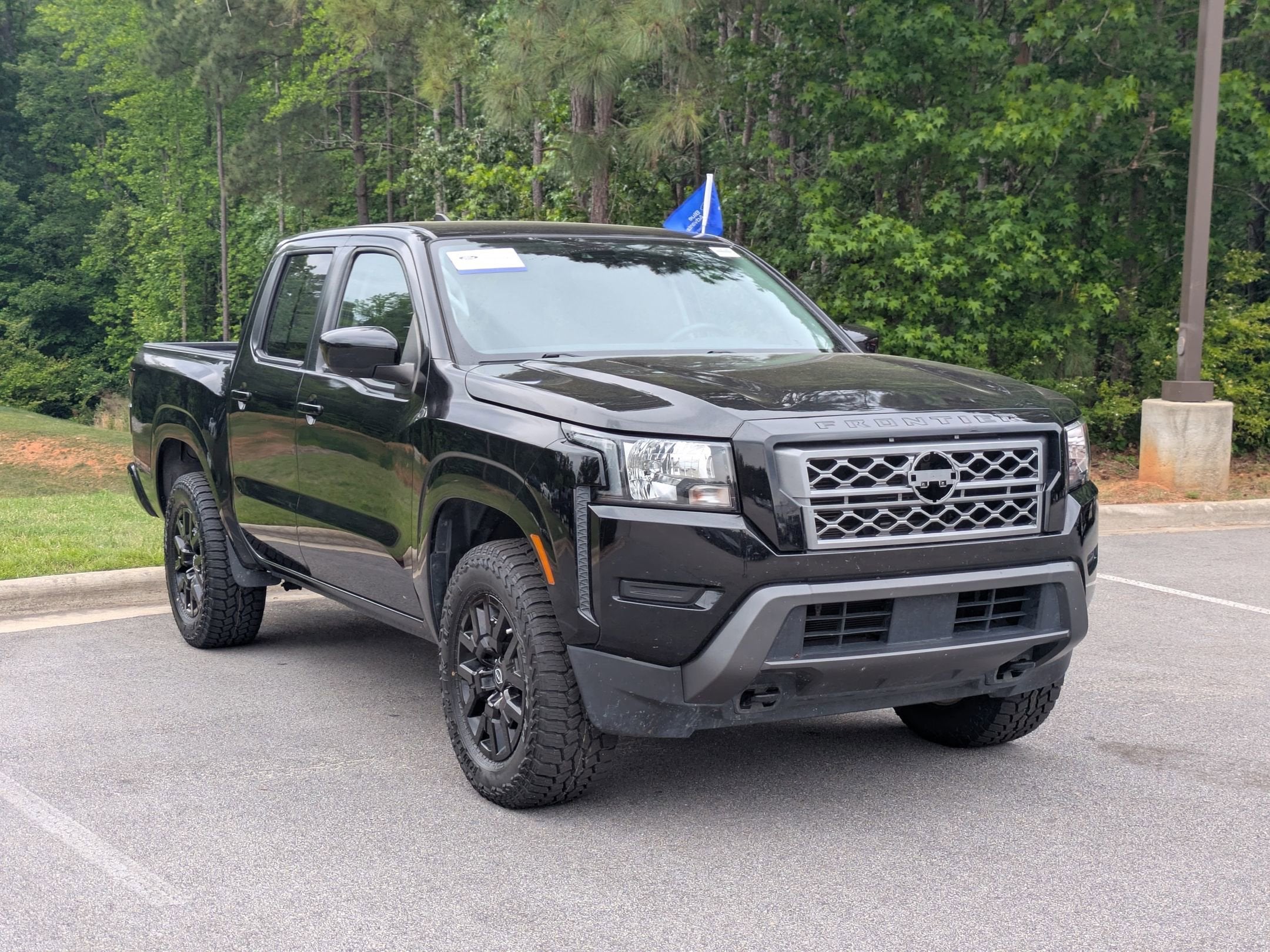 2022 Nissan Frontier SV