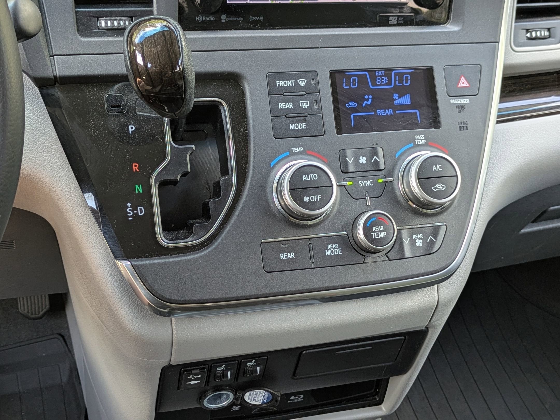 2017 Toyota Sienna XLE Premium
