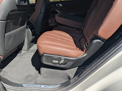 2021 BMW X7 M50i