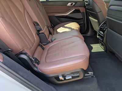 2021 BMW X7 M50i