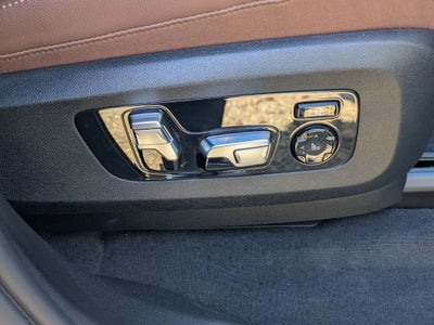 2021 BMW X7 M50i