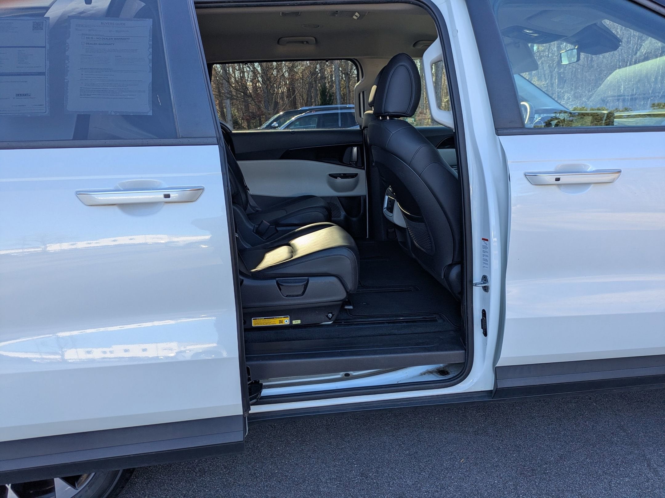 2024 Kia Carnival EX