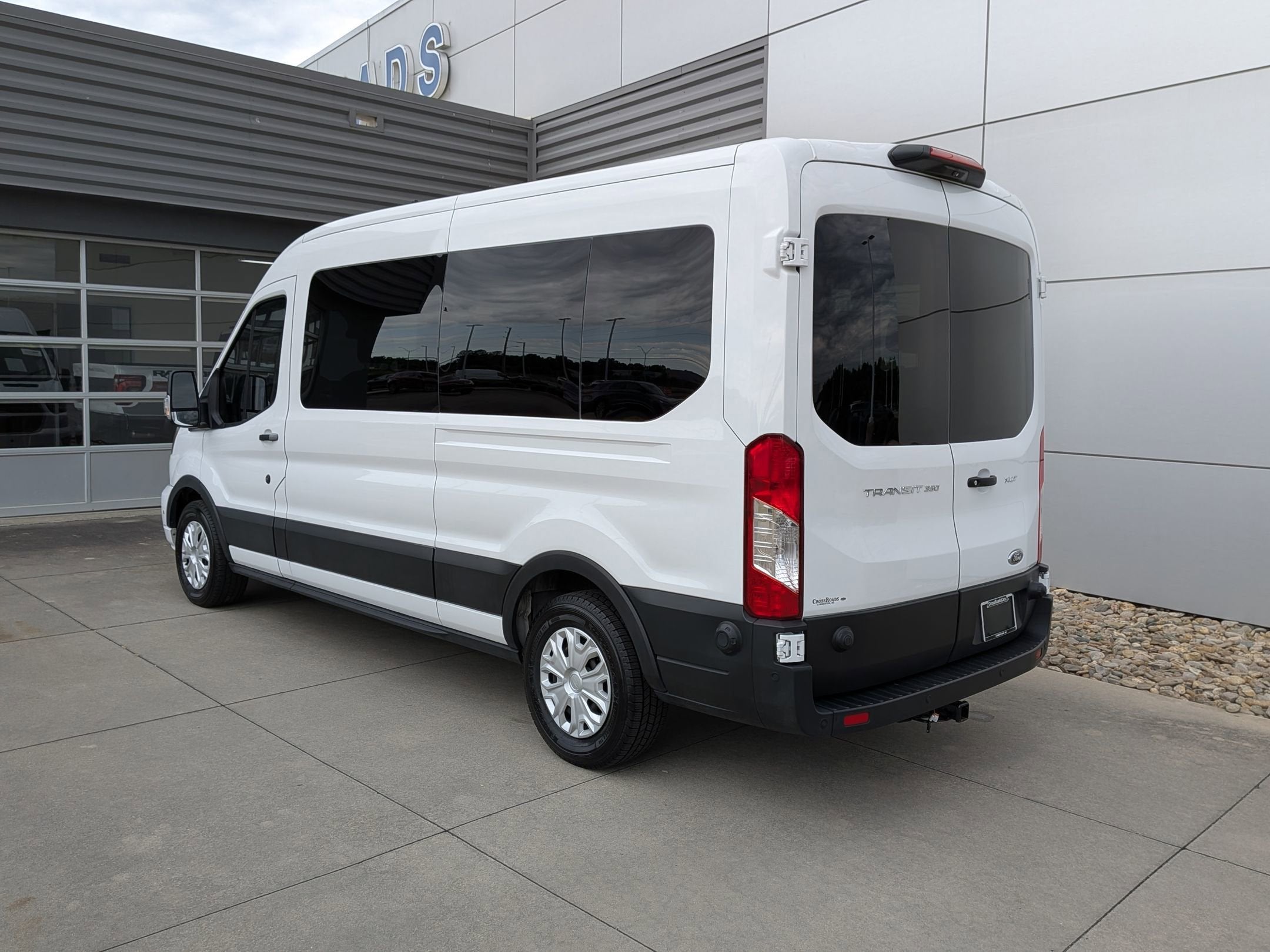 2024 Ford Transit Passenger Wagon XLT