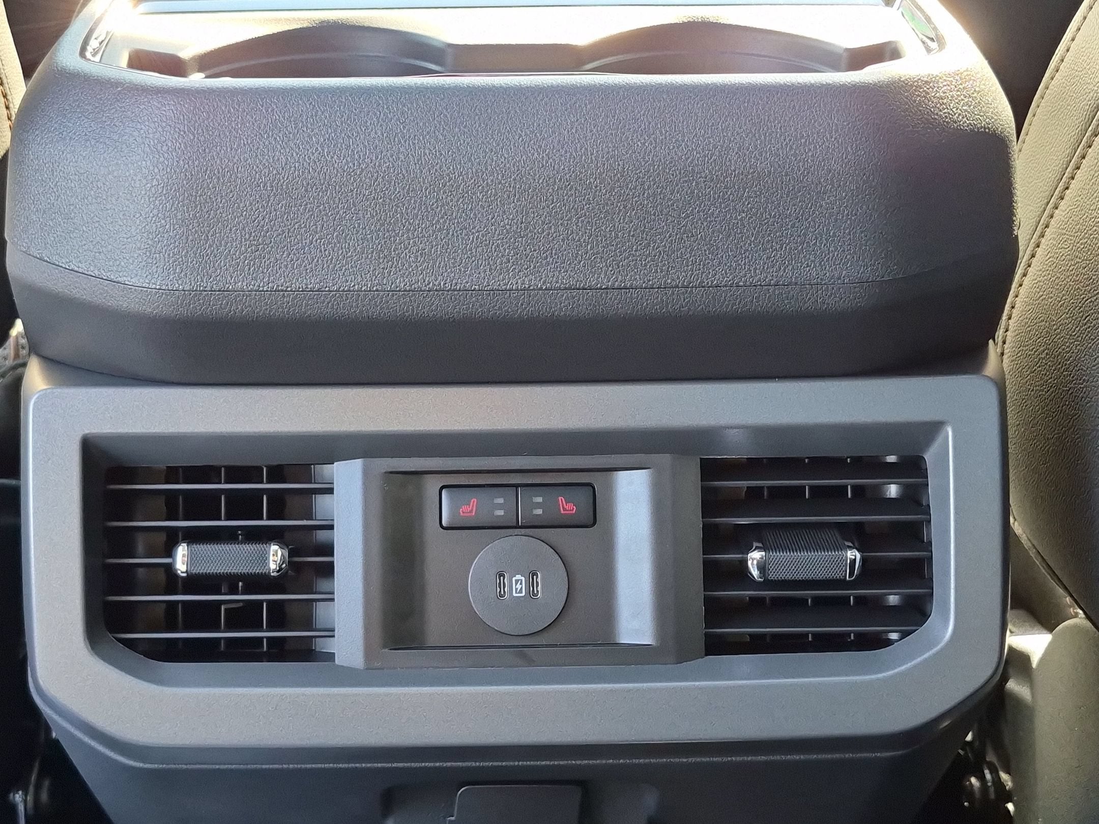 2027 Ford Super Duty F-250 SRW LARIAT