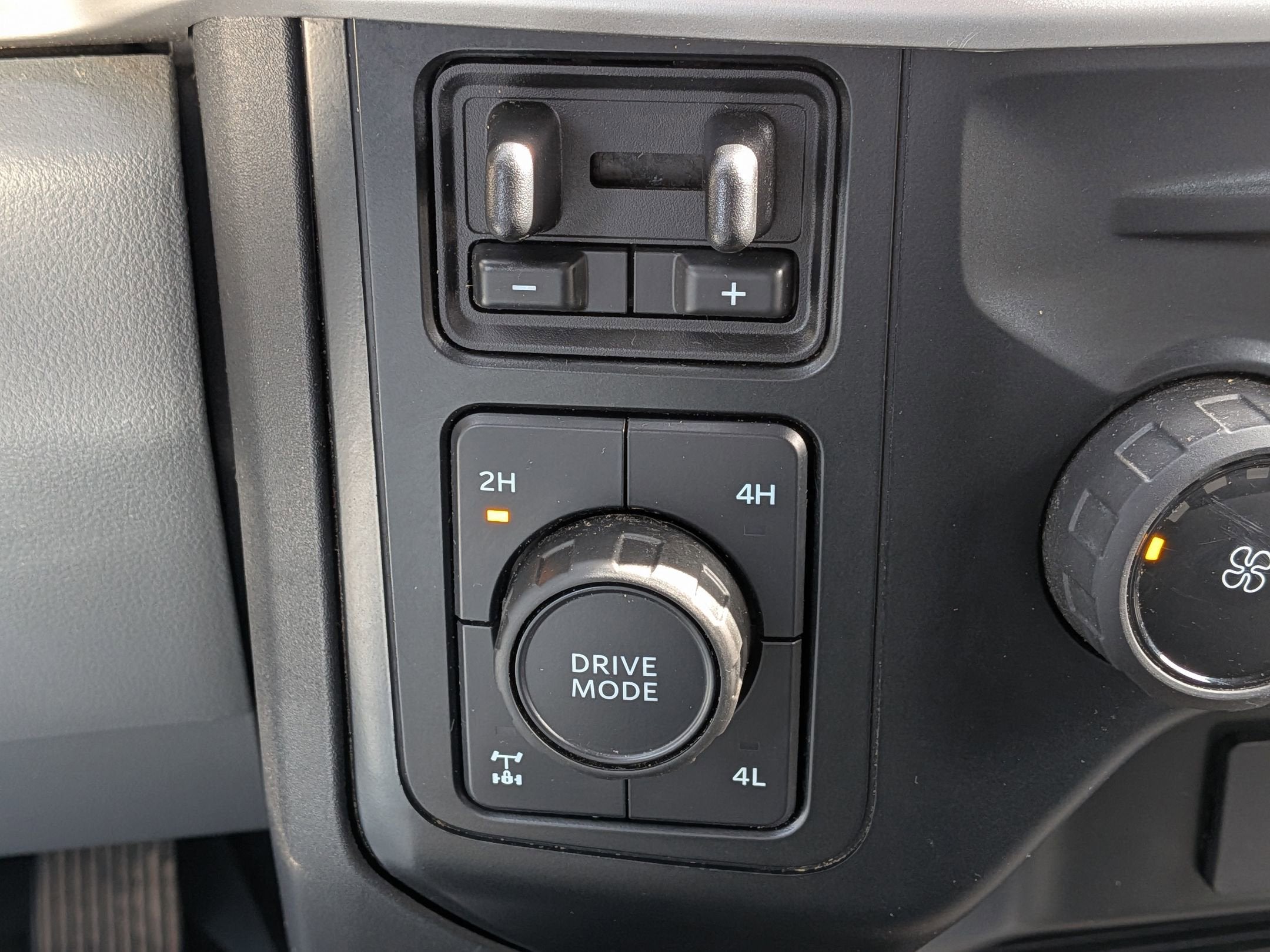 2023 Ford Super Duty F-350 SRW XL