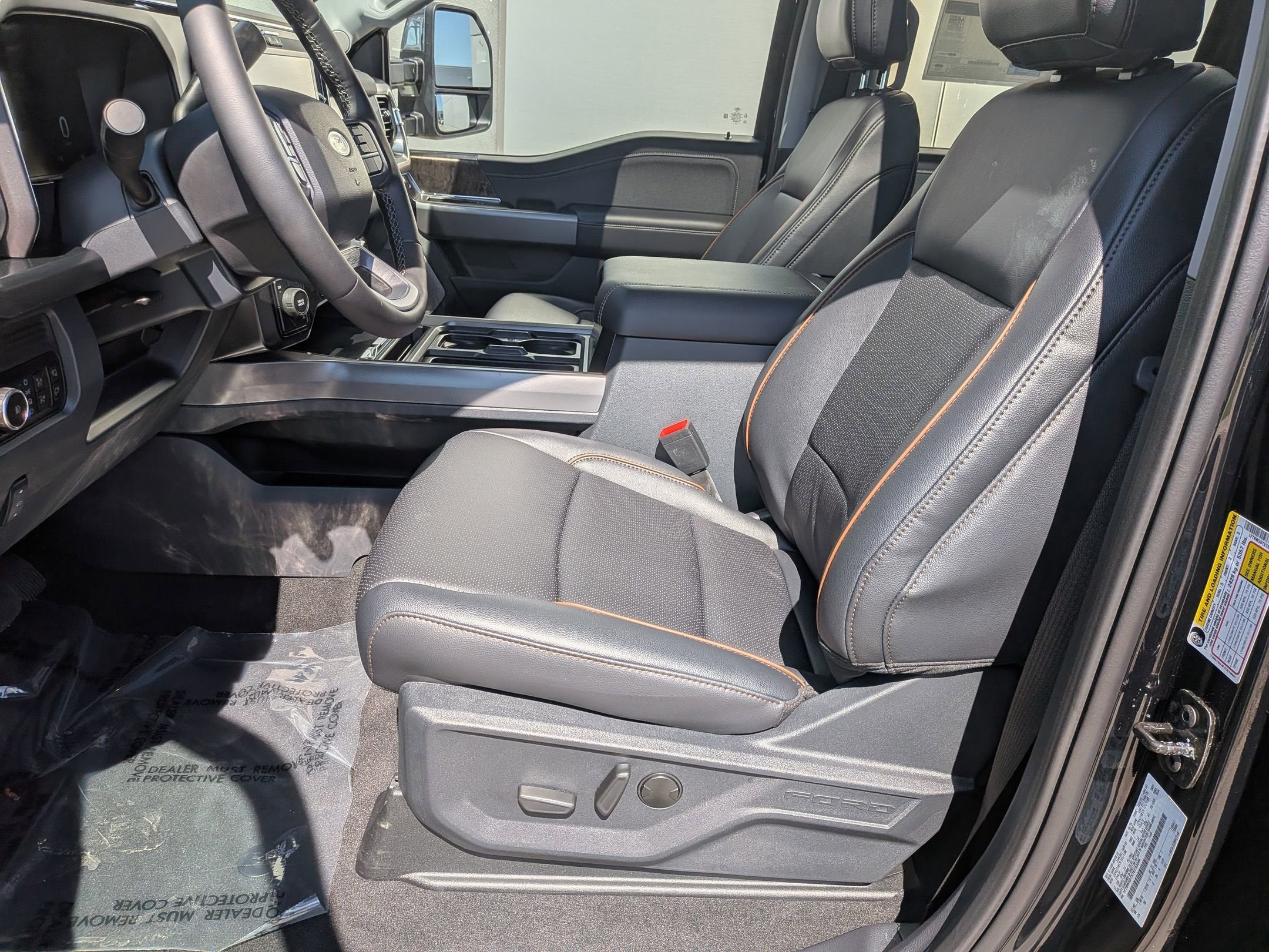 2026 Ford Super Duty F-350 DRW LARIAT