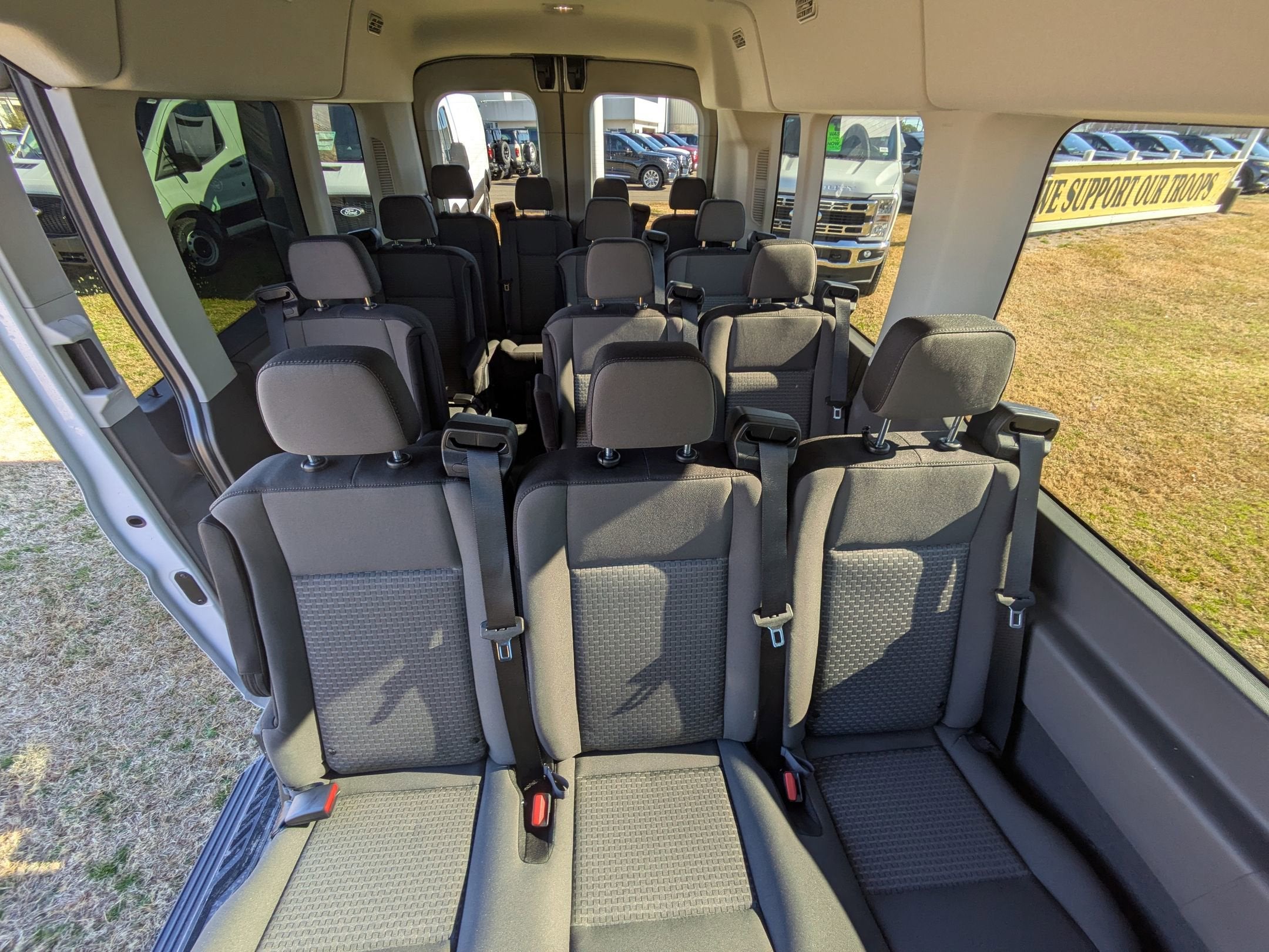 2026 Ford Transit Passenger Wagon XLT