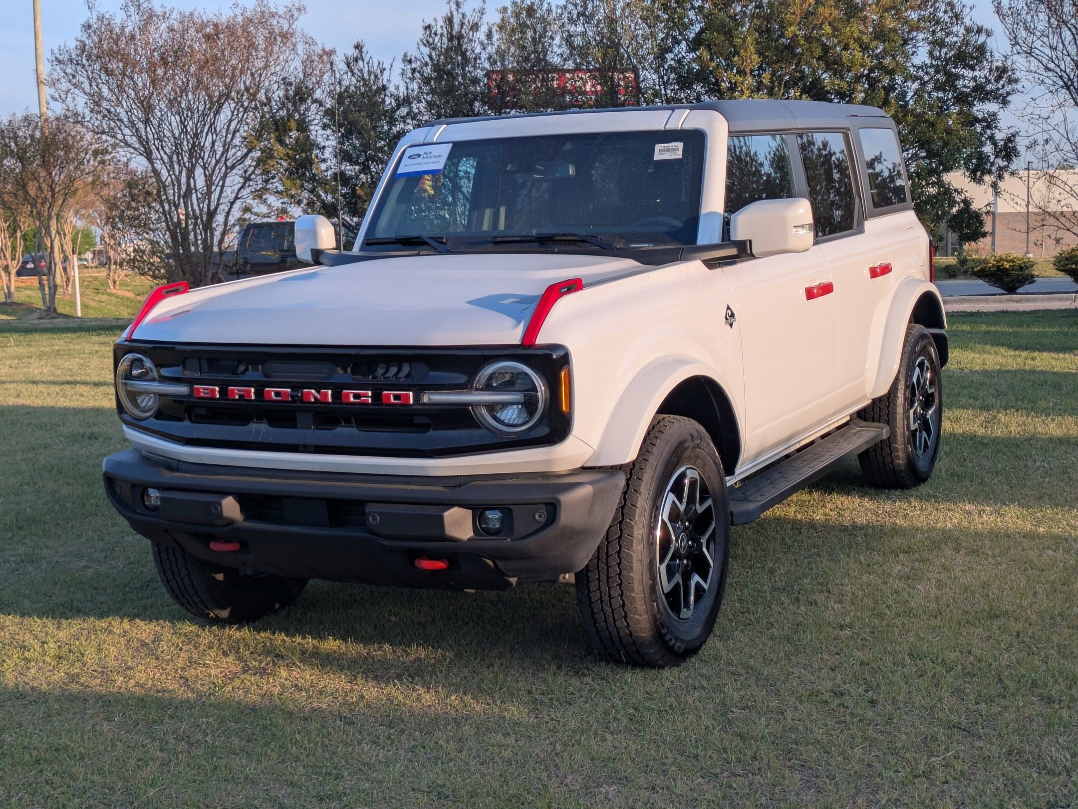 2024 Ford Bronco Outer Banks