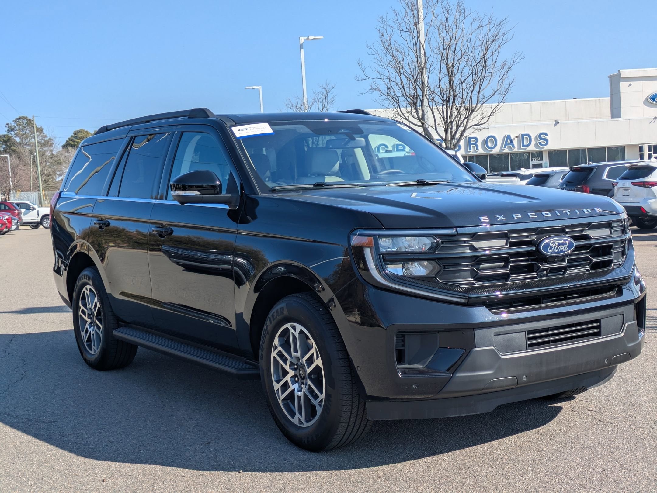 2025 Ford Expedition Active