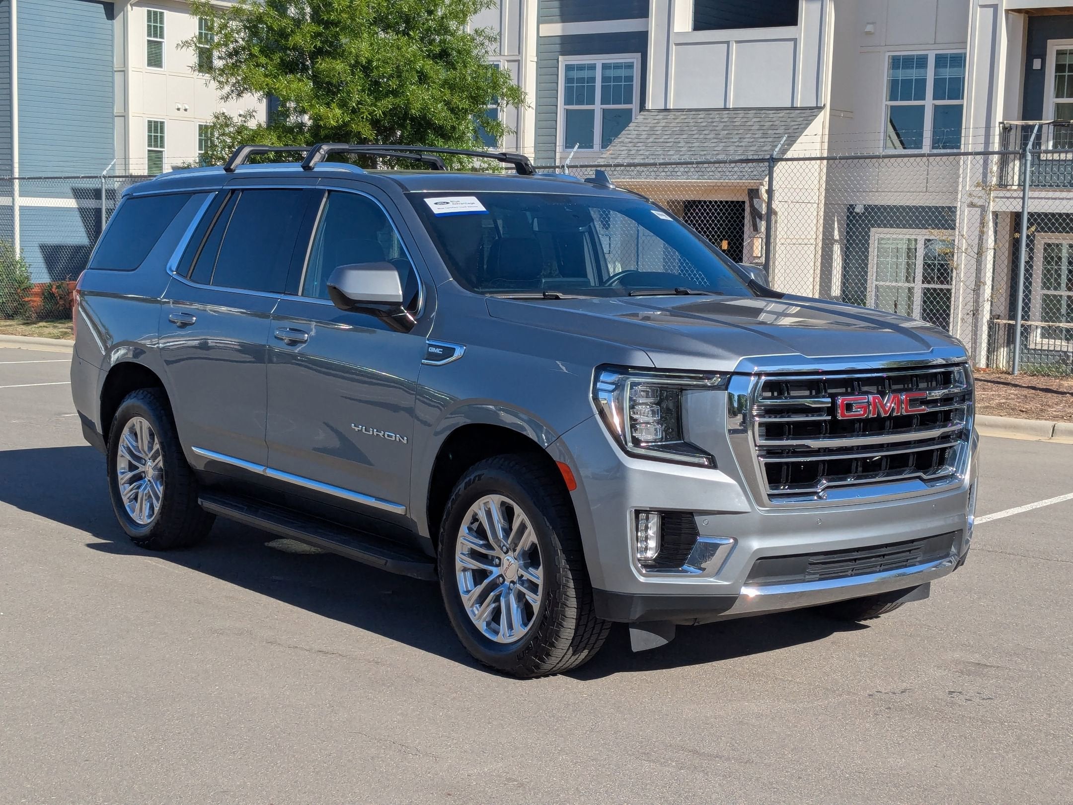 2023 GMC Yukon SLT