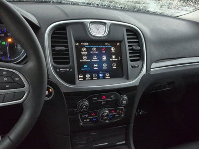 2022 Chrysler 300 Touring