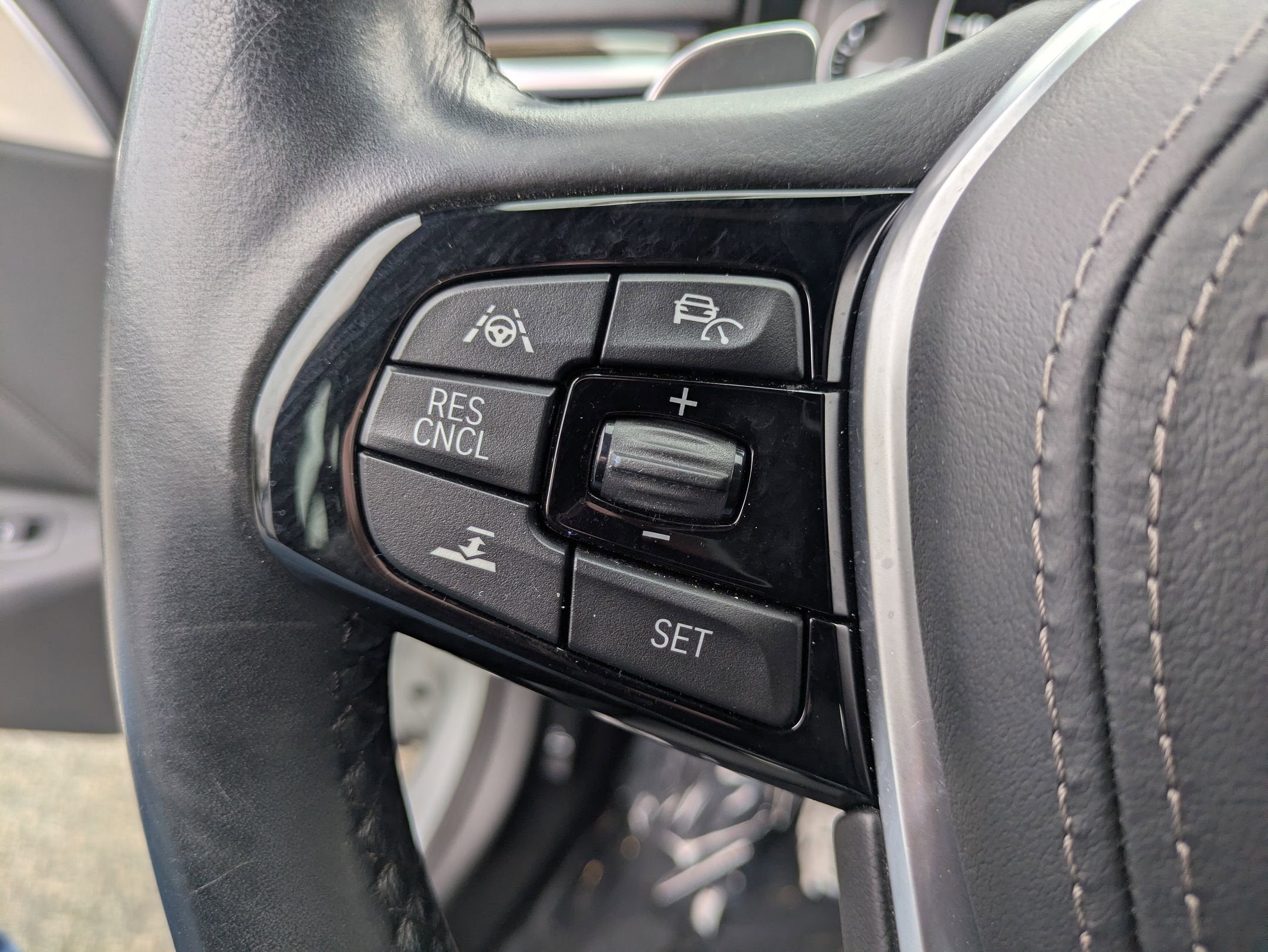 2019 BMW 5 Series 530i