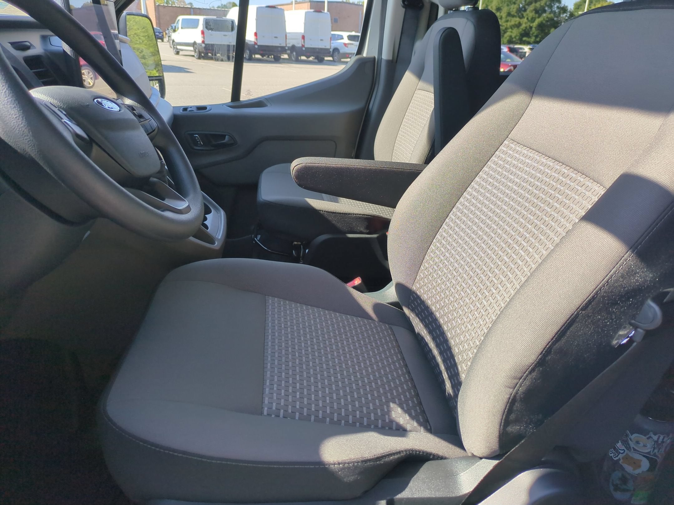 2027 Ford Transit 15 Passenger Wagon XL