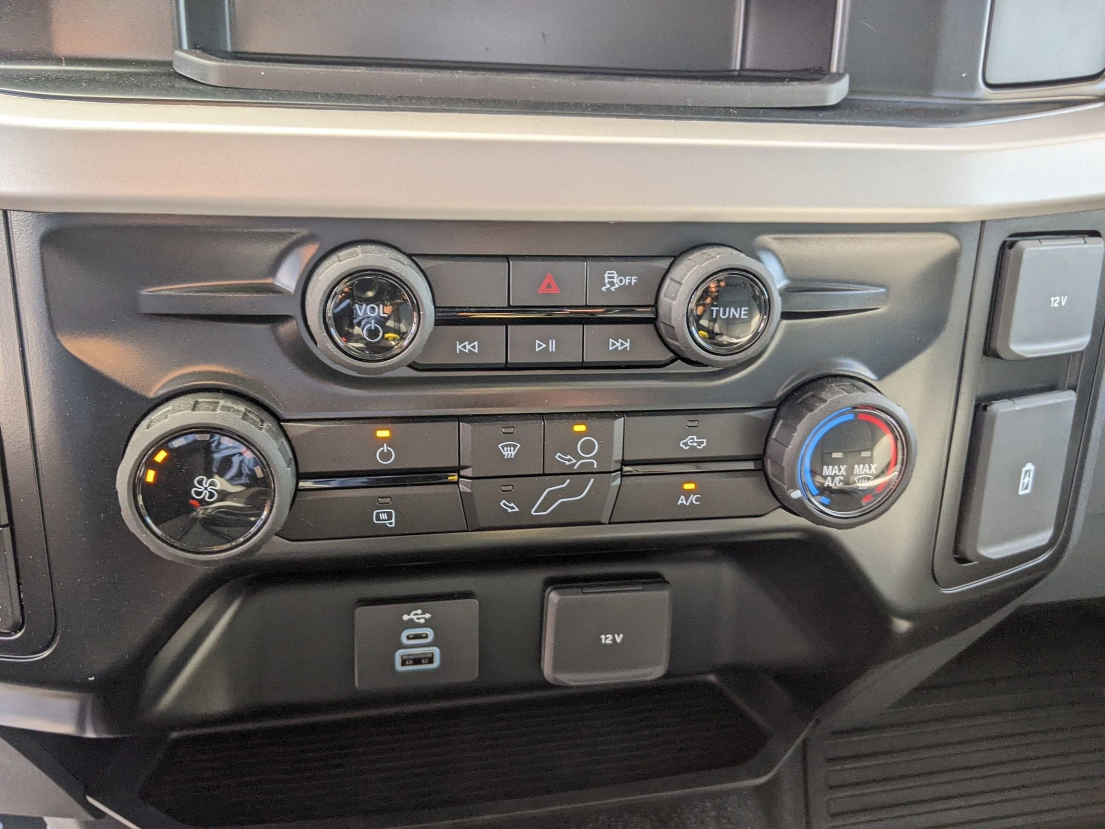 2025 Ford Super Duty F-550 DRW XL