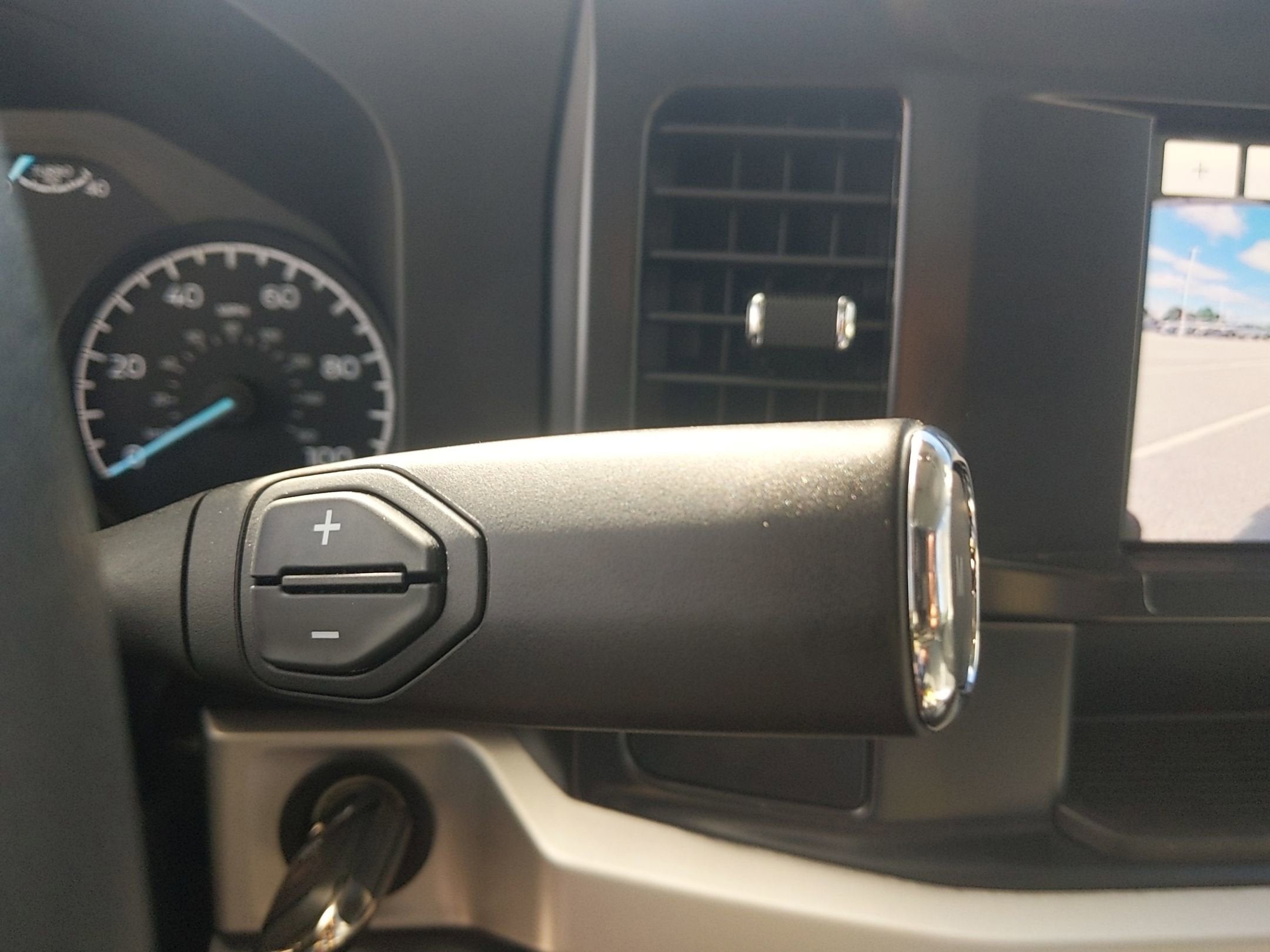 2025 Ford Super Duty F-550 DRW XL