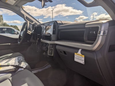 2025 Ford Super Duty F-550 DRW XL