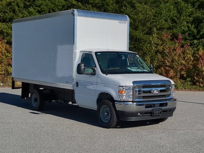 2027 Ford E-Series Cutaway Base