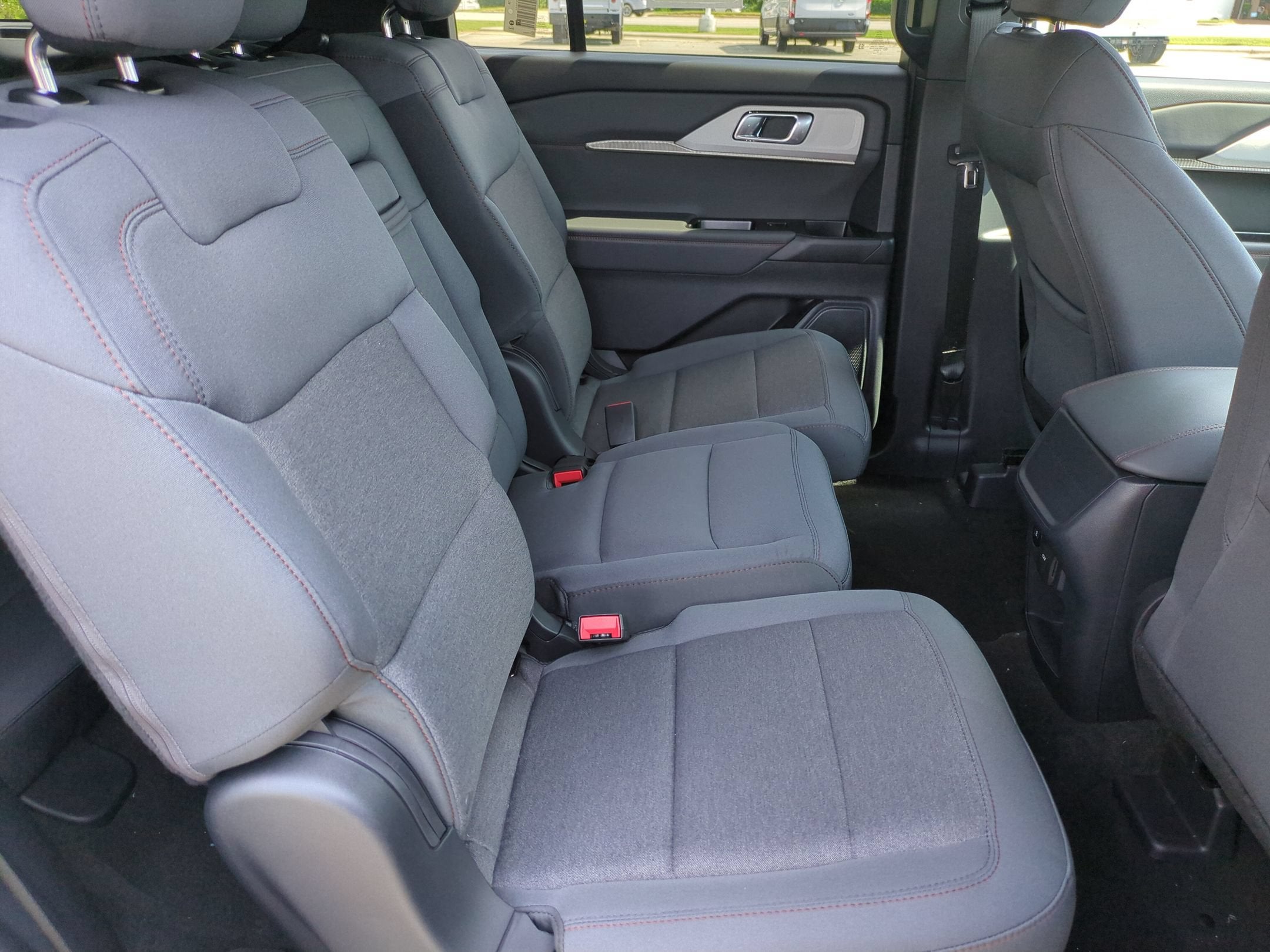 2027 Ford Explorer Active w/200A Pkg