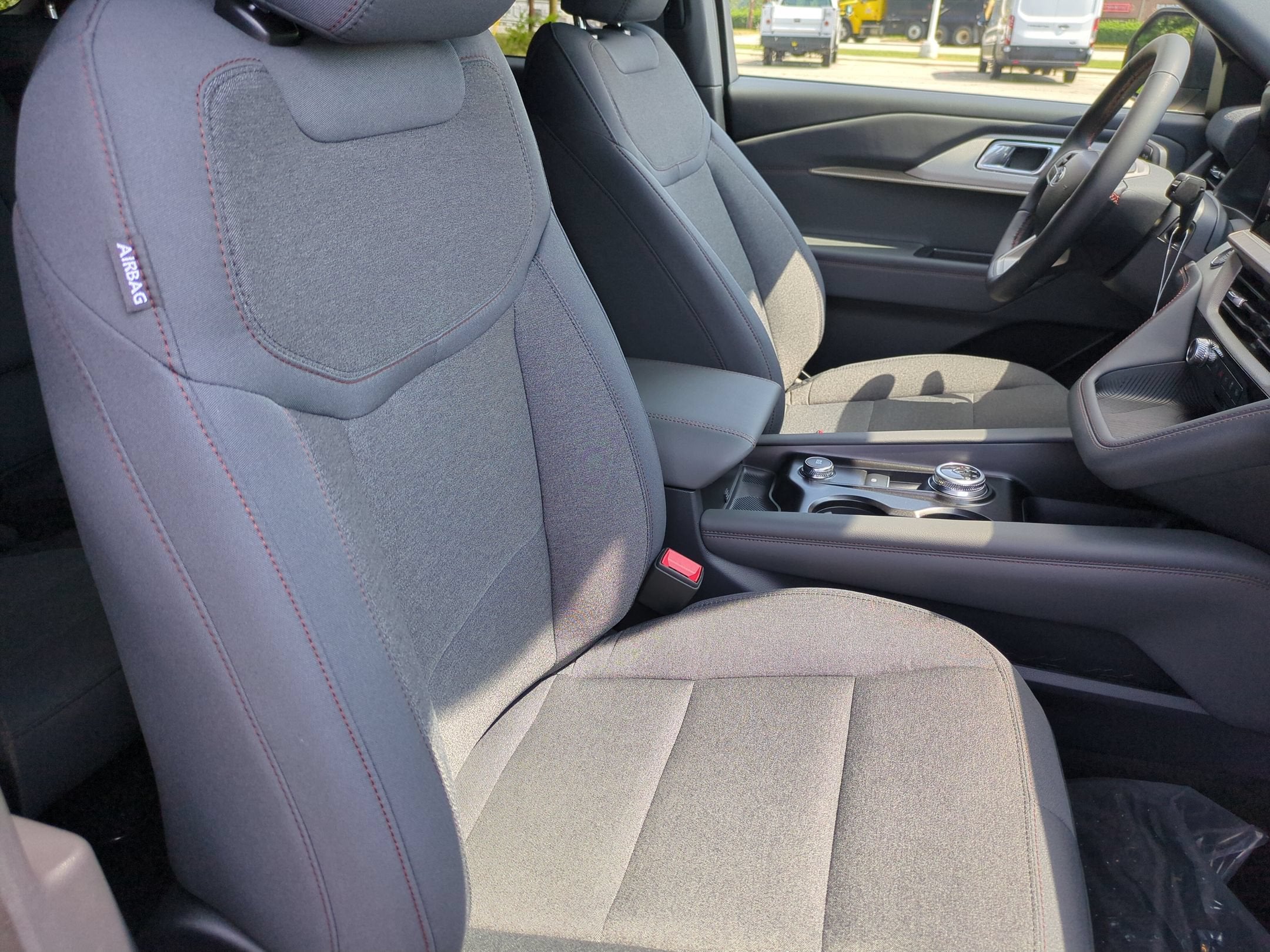 2027 Ford Explorer Active w/200A Pkg