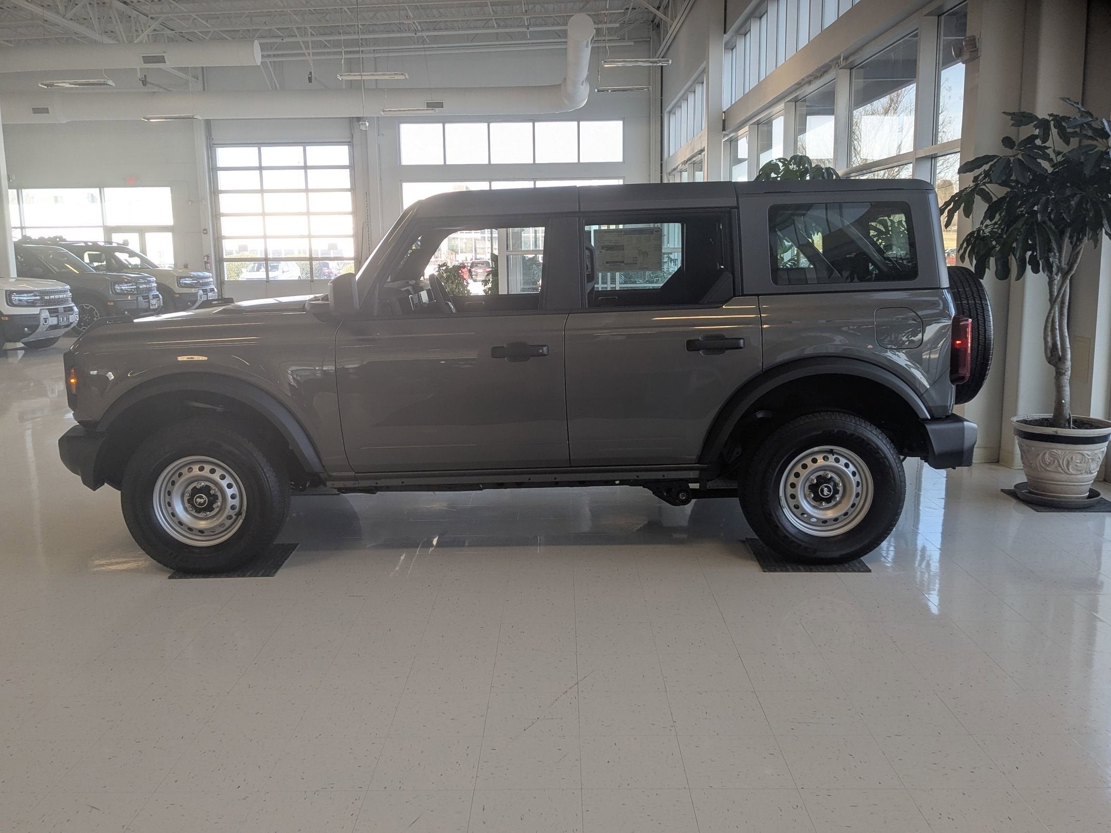 2025 Ford Bronco Base