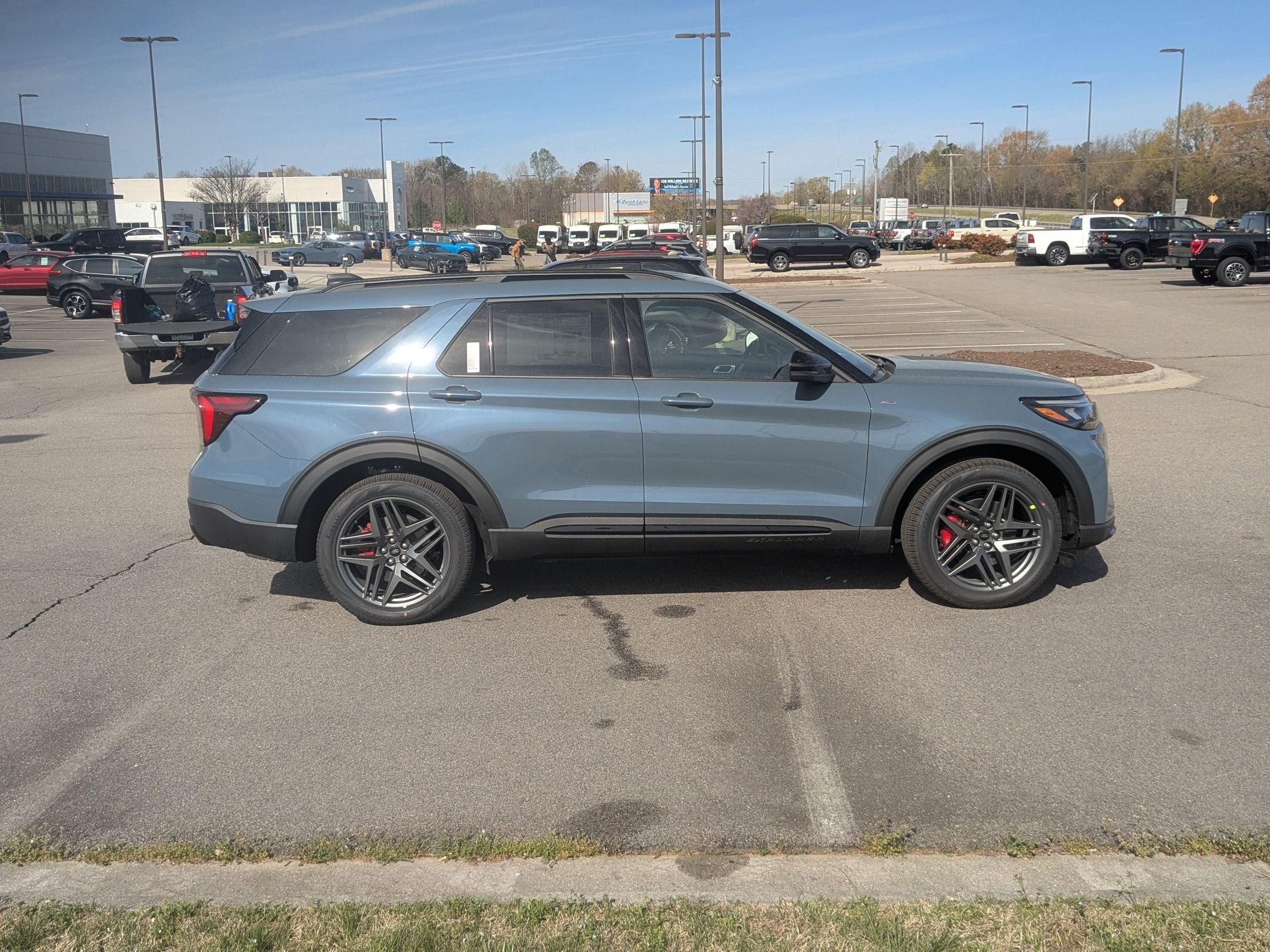 2026 Ford Explorer ST-Line