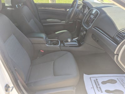 2023 Chrysler 300 Touring
