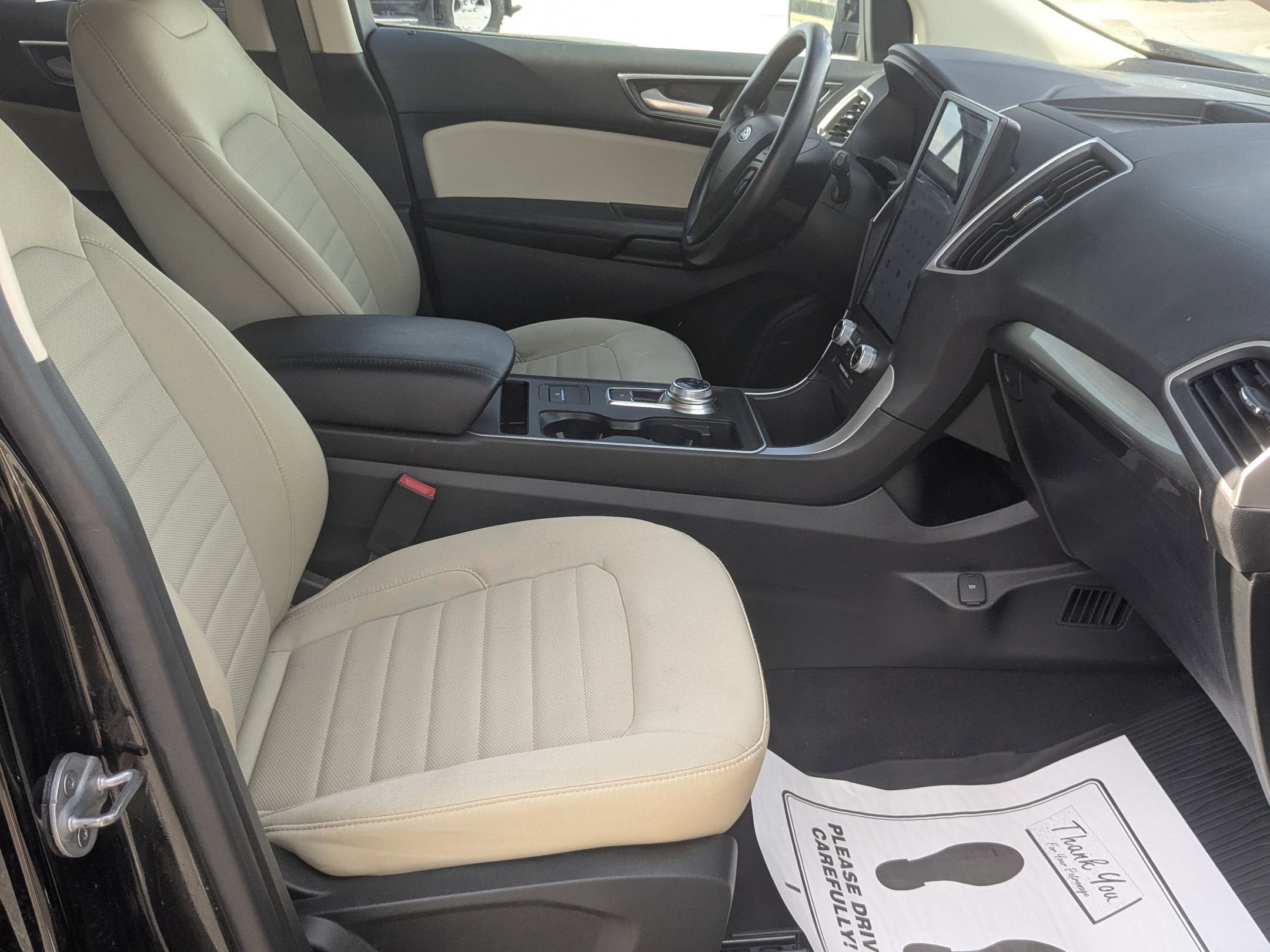 2022 Ford Edge SE