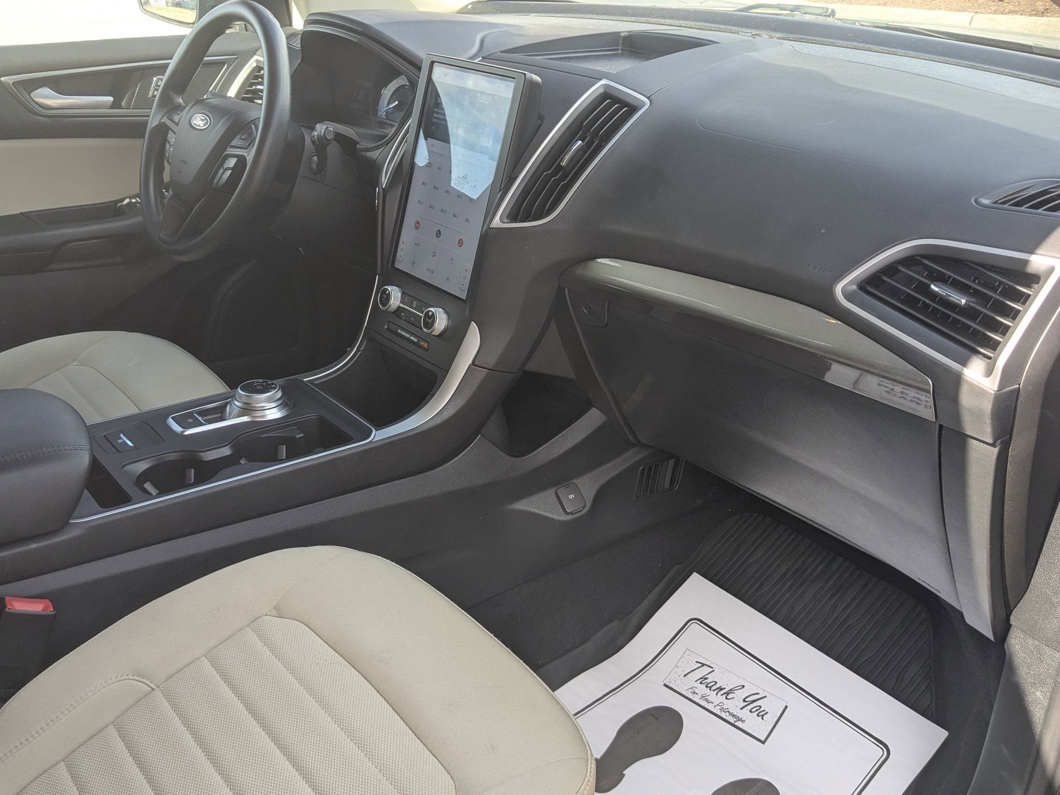 2022 Ford Edge SE