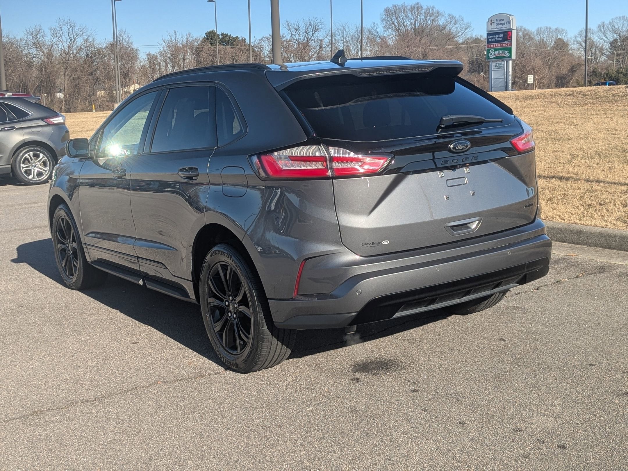 2022 Ford Edge SE