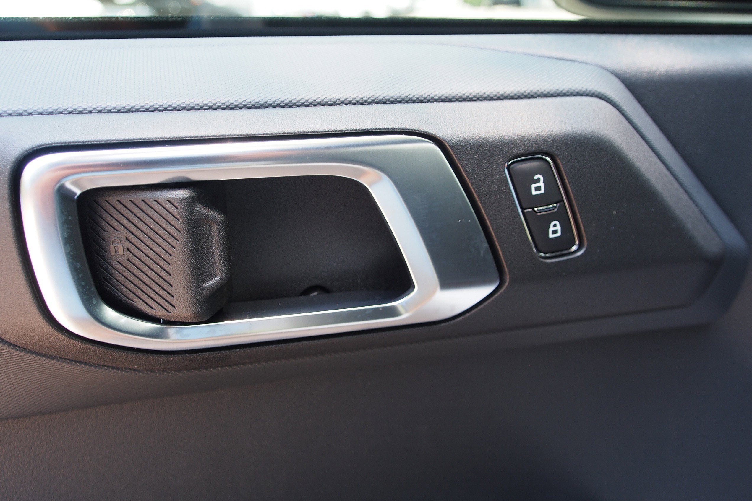 2025 Ford Bronco Base - Crossroads Courtesy Demo