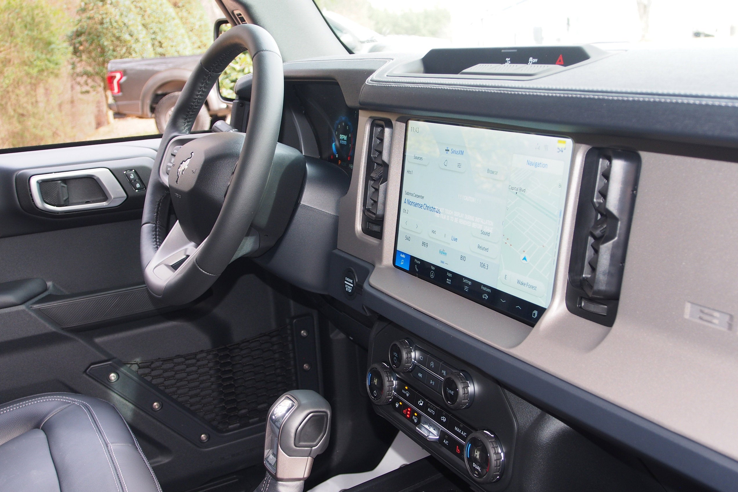 2025 Ford Bronco Outer Banks - Crossroads Courtesy Demo