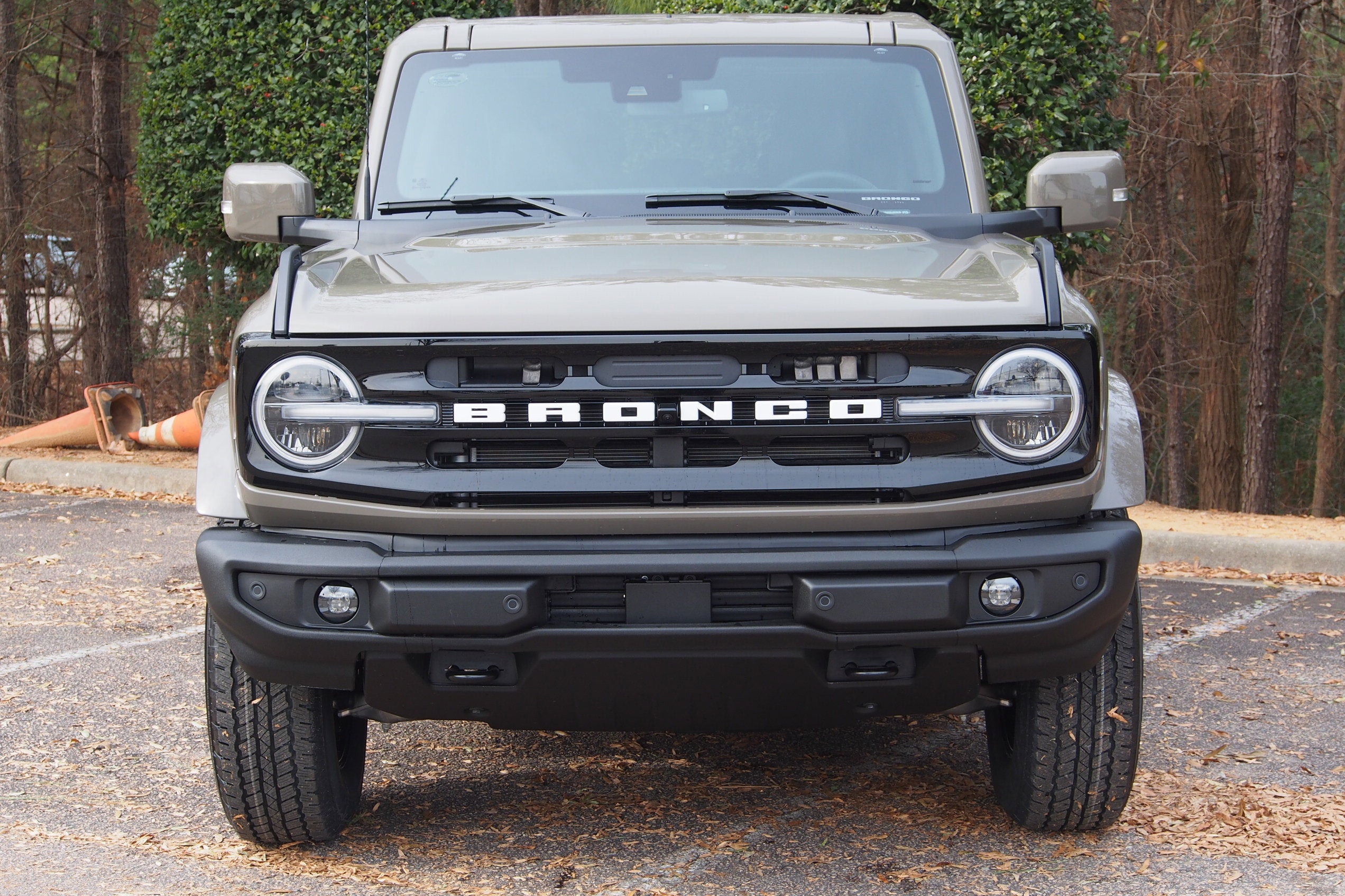 2025 Ford Bronco Outer Banks - Crossroads Courtesy Demo