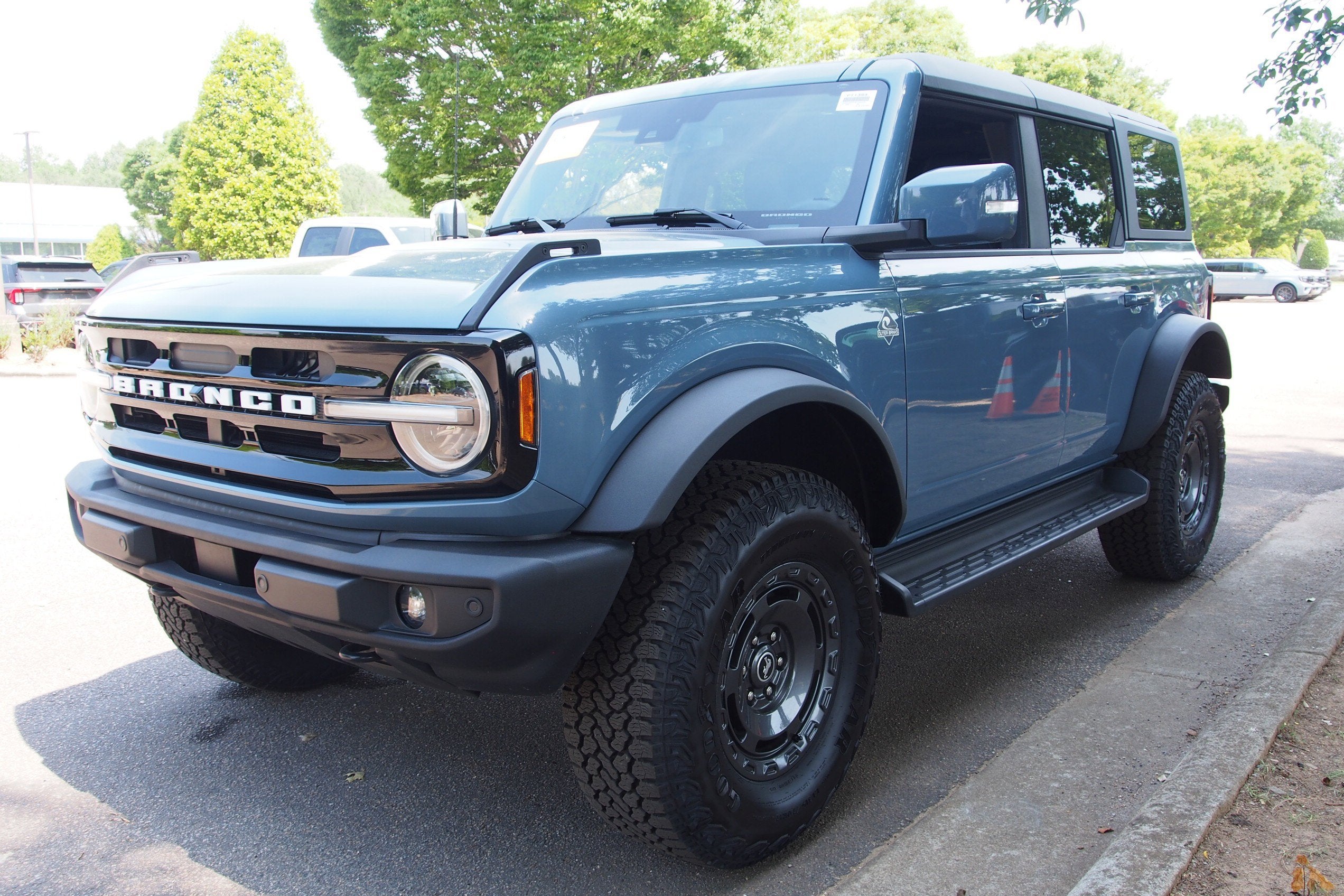 2025 Ford Bronco Outer Banks
