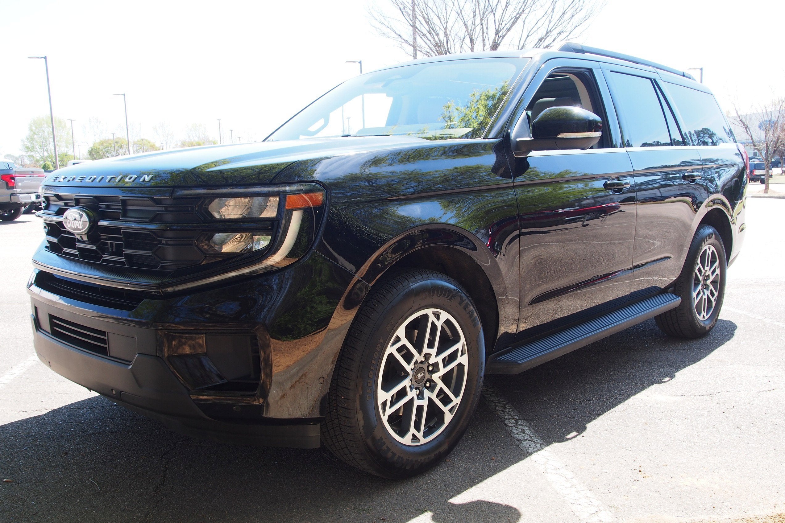 2025 Ford Expedition Active