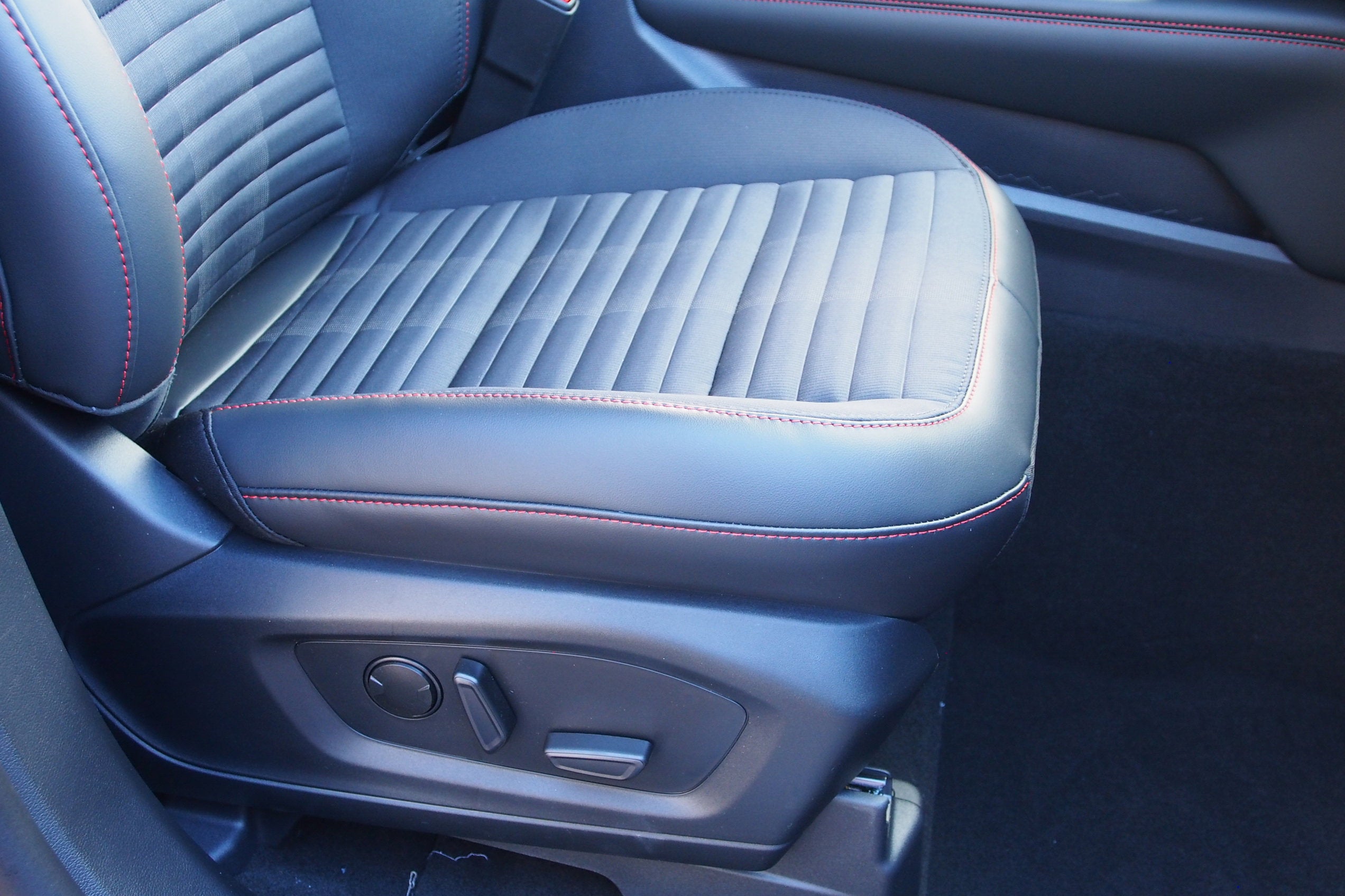 2026 Ford Explorer ST-Line - Crossroads Courtesy Demo